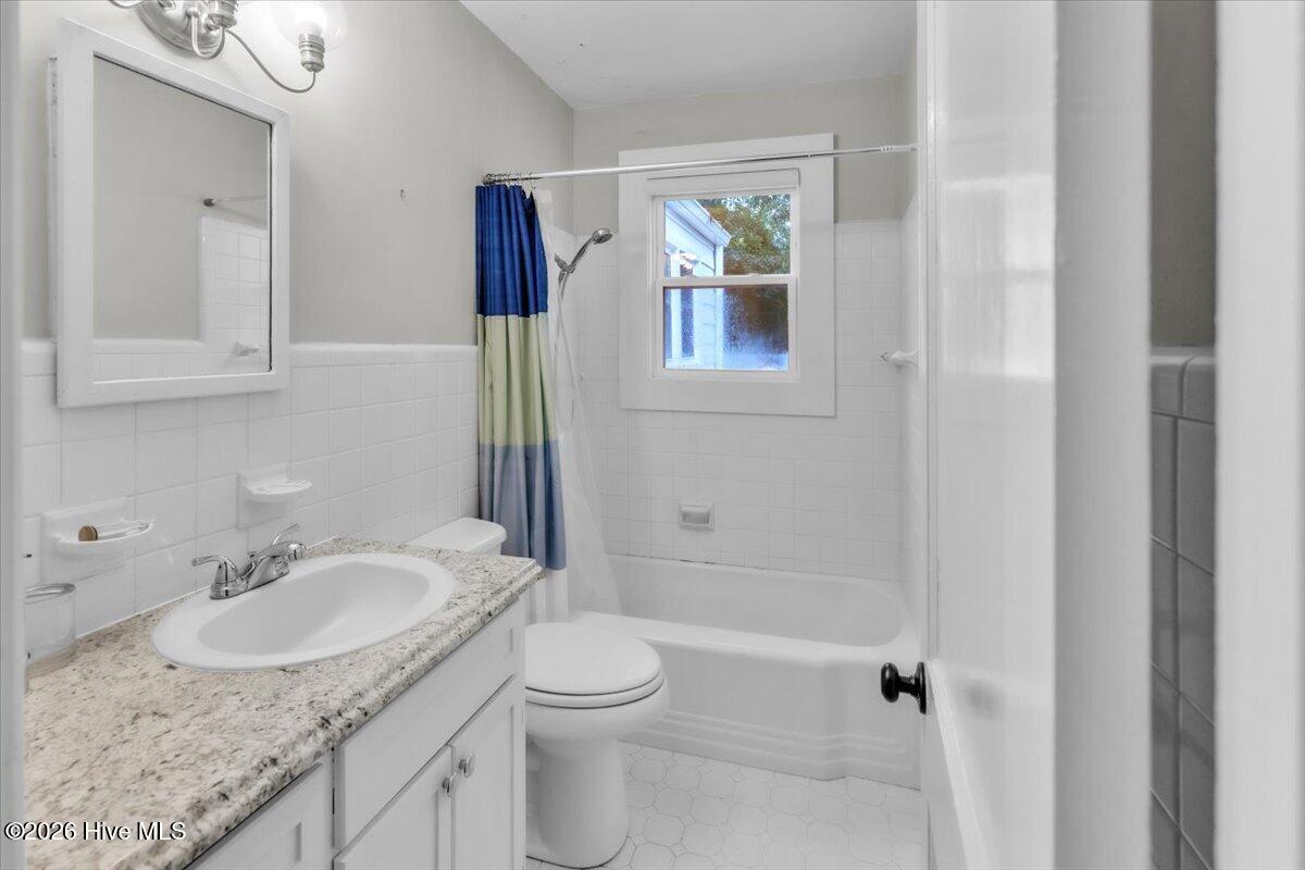 812 Fort Totten Drive Property Photo 26