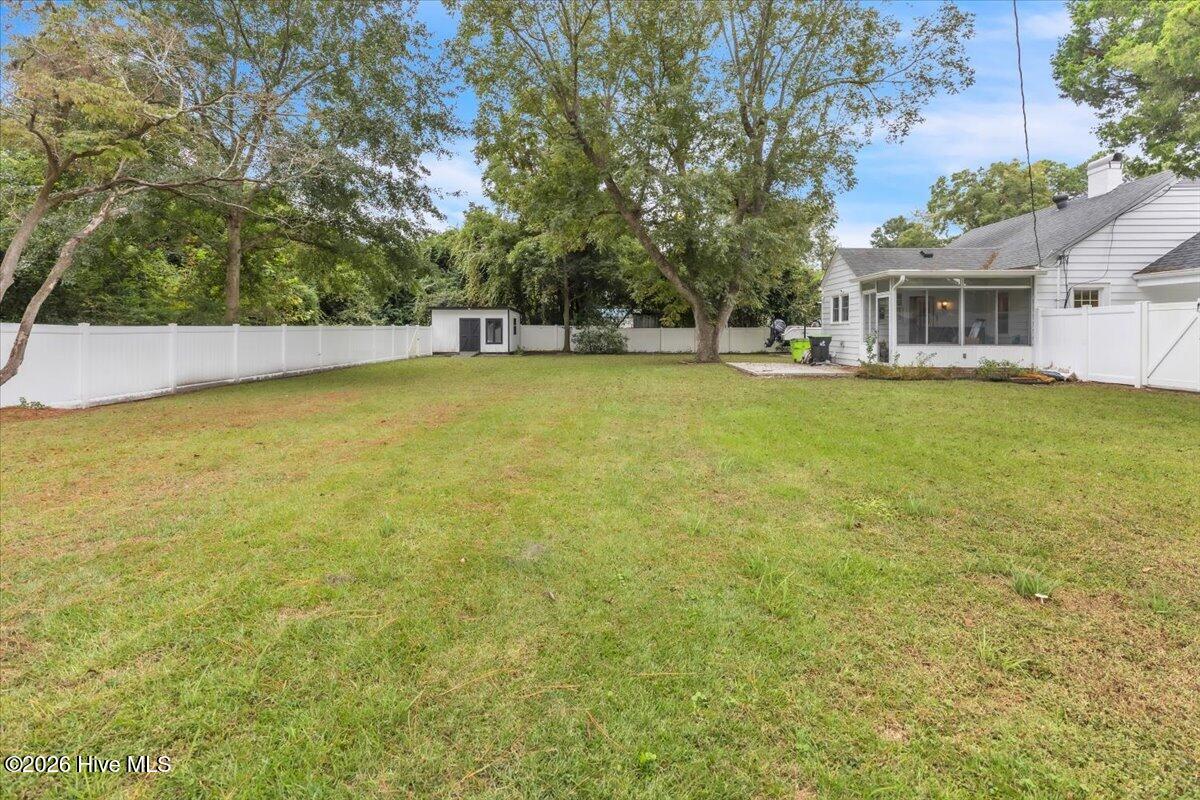 812 Fort Totten Drive Property Photo 36