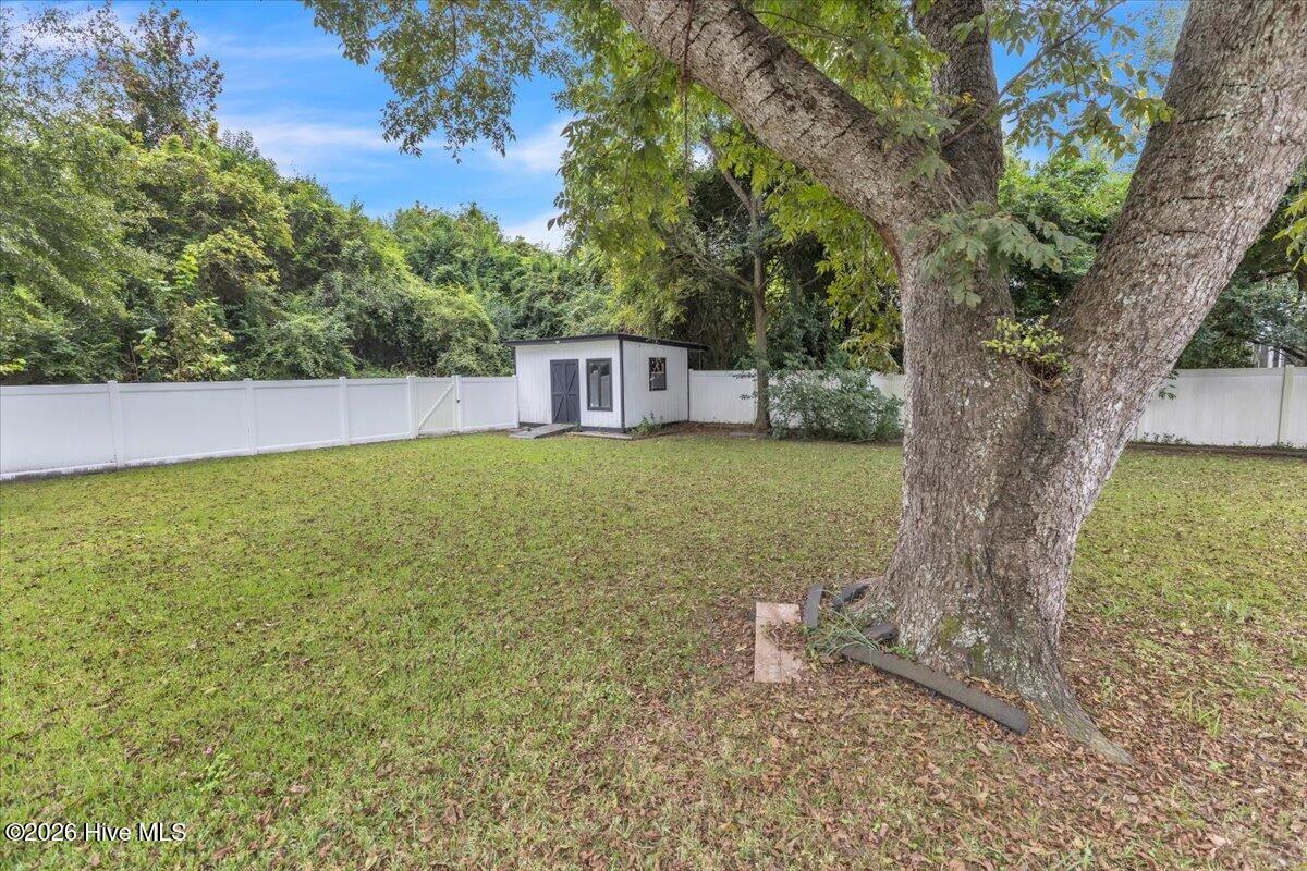 812 Fort Totten Drive Property Photo 39