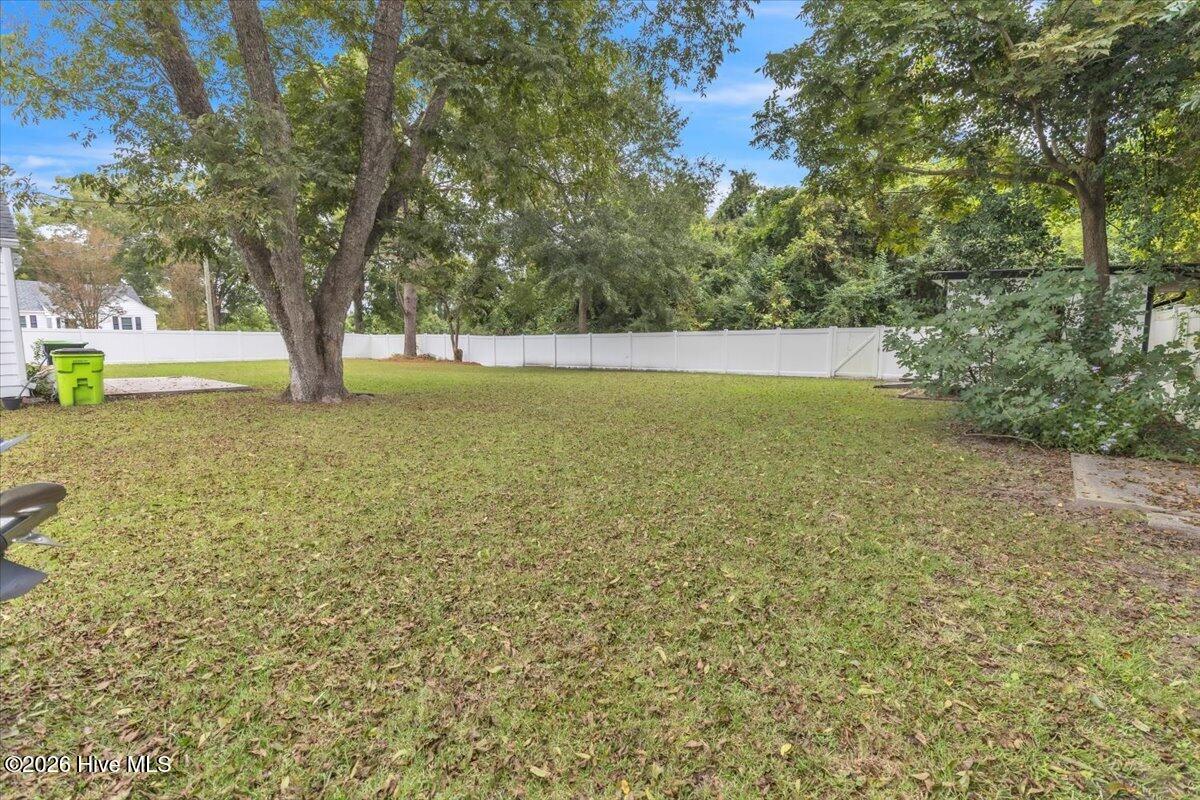 812 Fort Totten Drive Property Photo 40