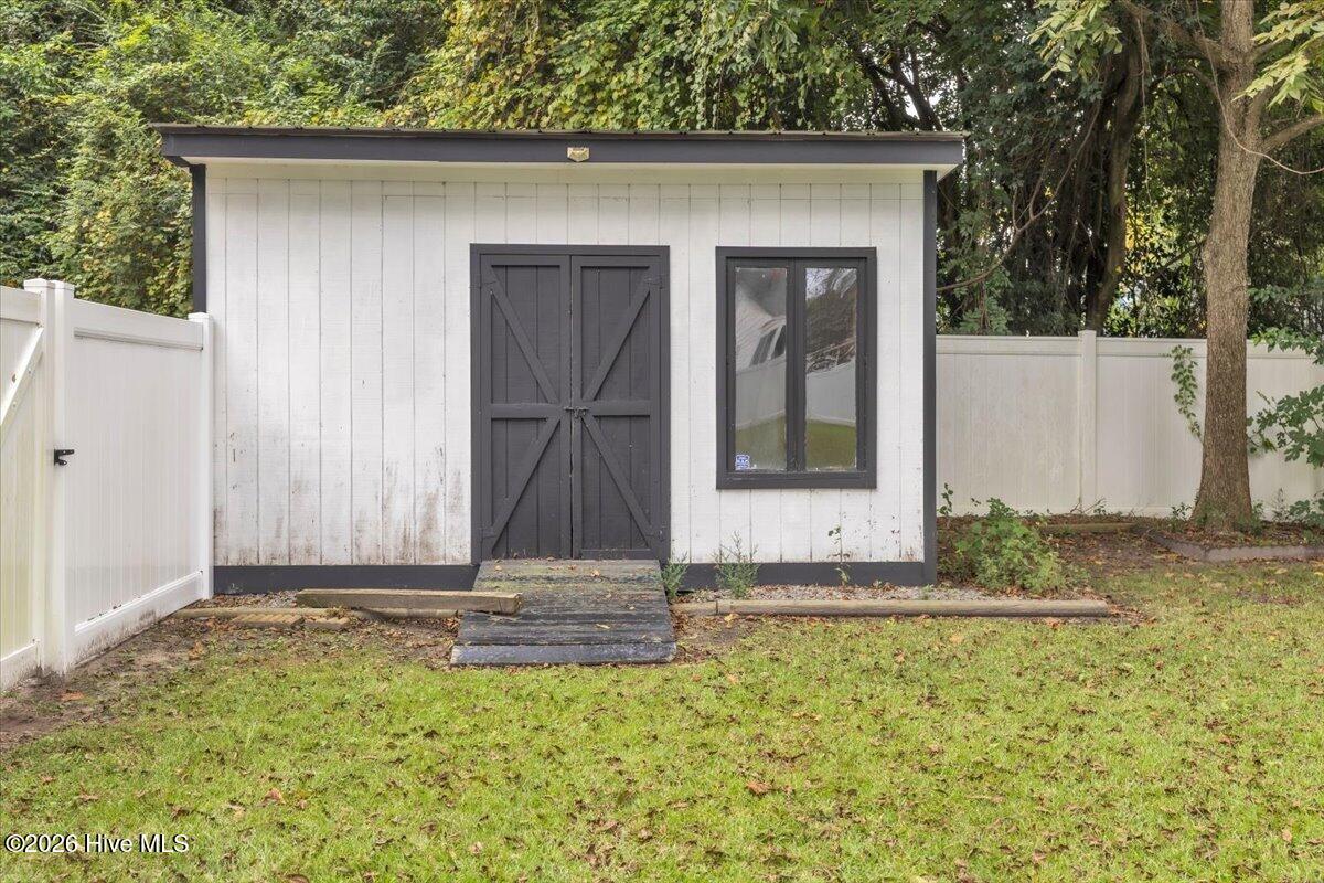812 Fort Totten Drive Property Photo 42