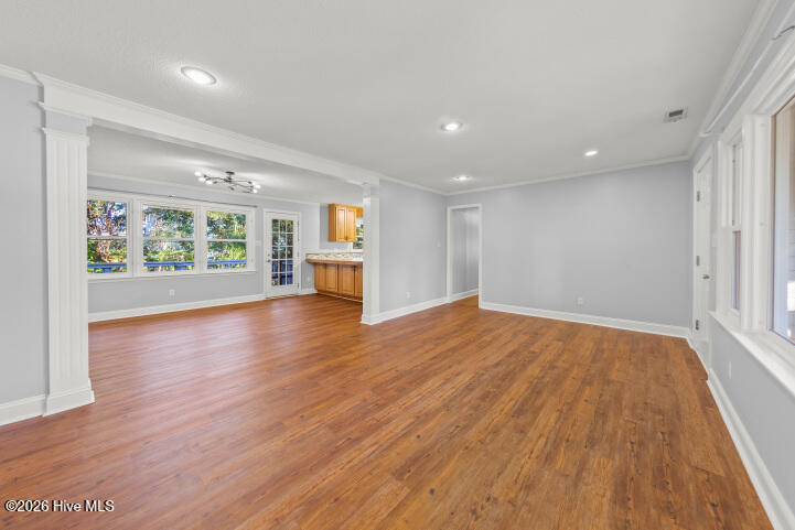 303 Midyette Street C13 Property Photo 11