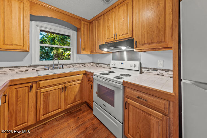 303 Midyette Street C13 Property Photo 16