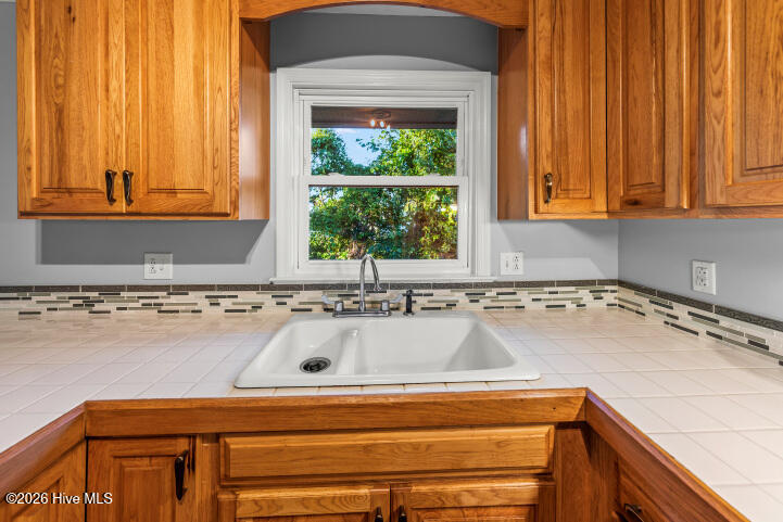 303 Midyette Street C13 Property Photo 17