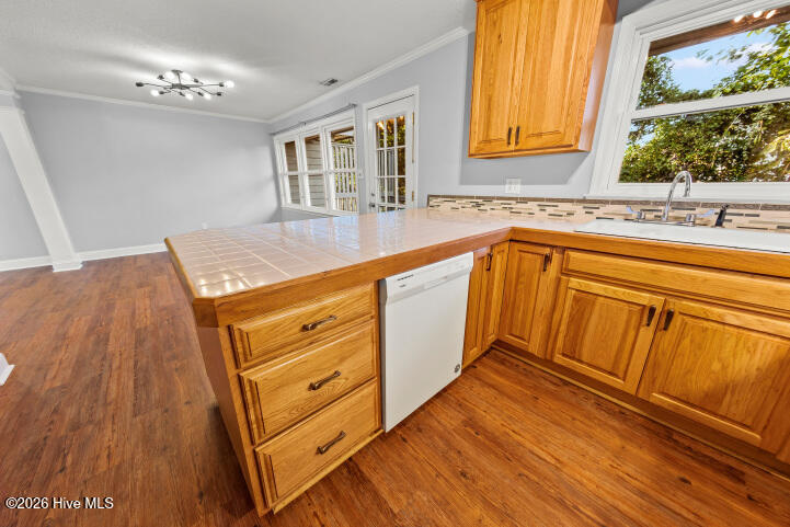 303 Midyette Street C13 Property Photo 19