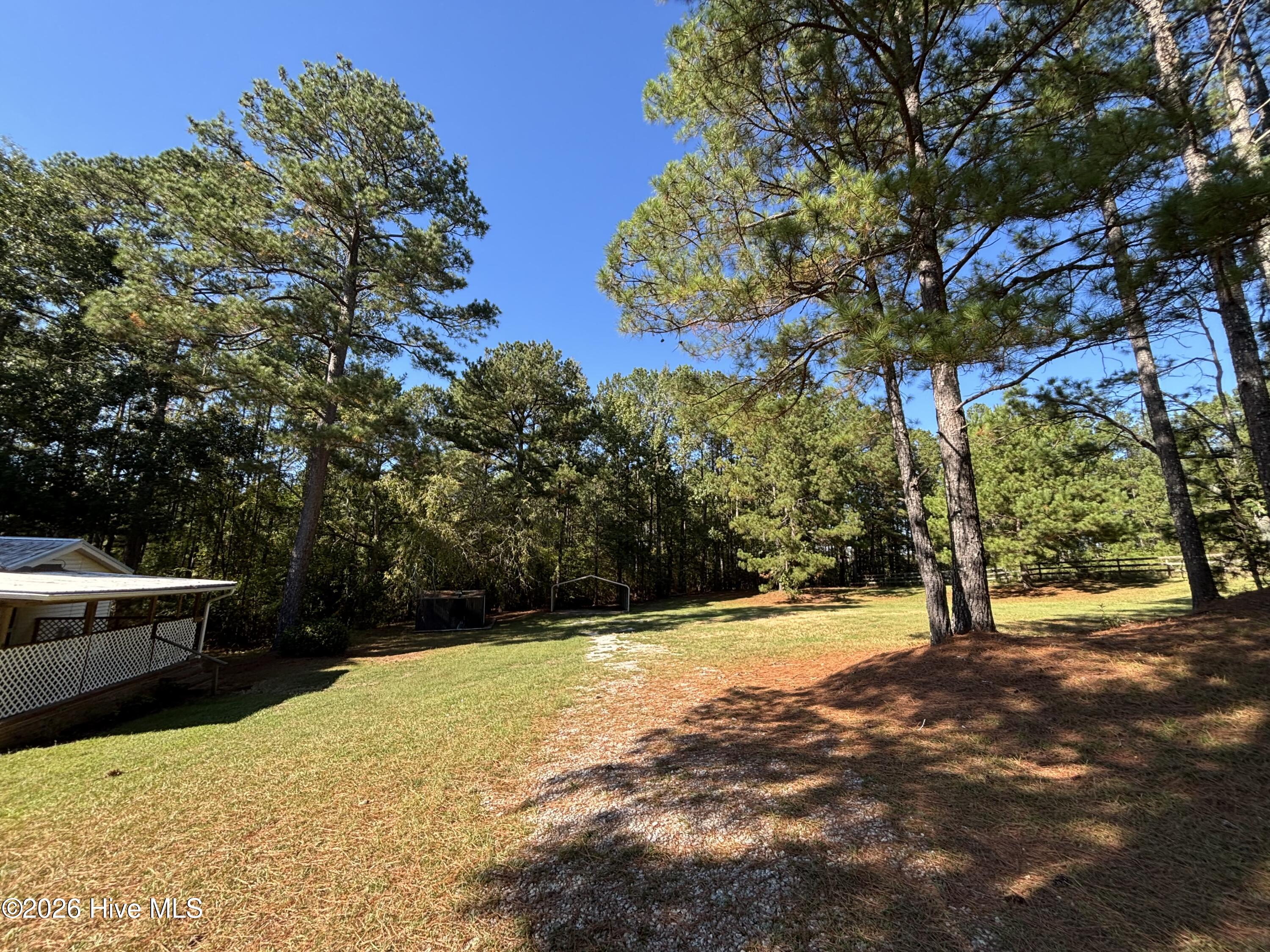 1640 Oakwood Road B Property Photo 18
