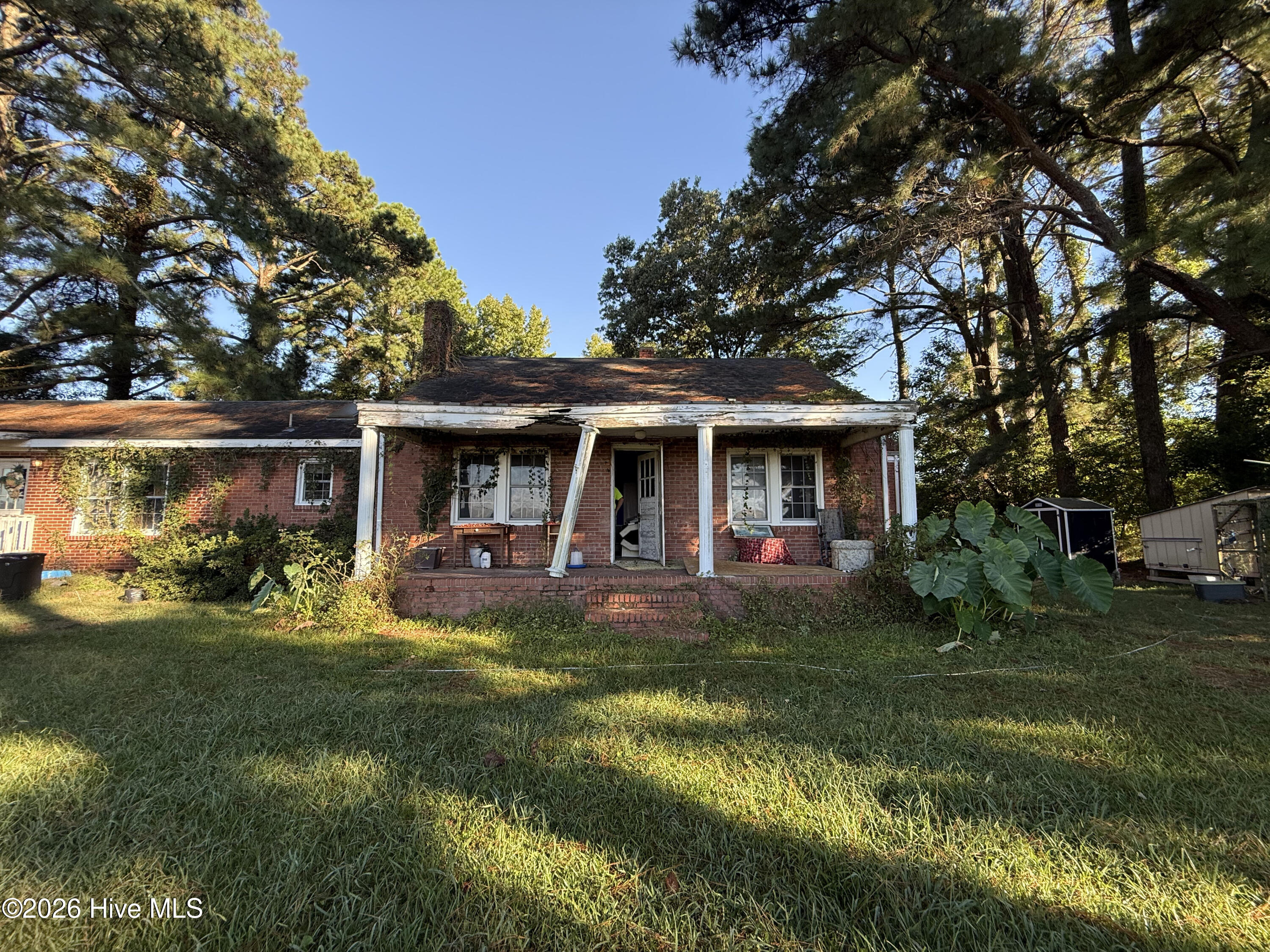 1946 Paradise Road Property Photo 2