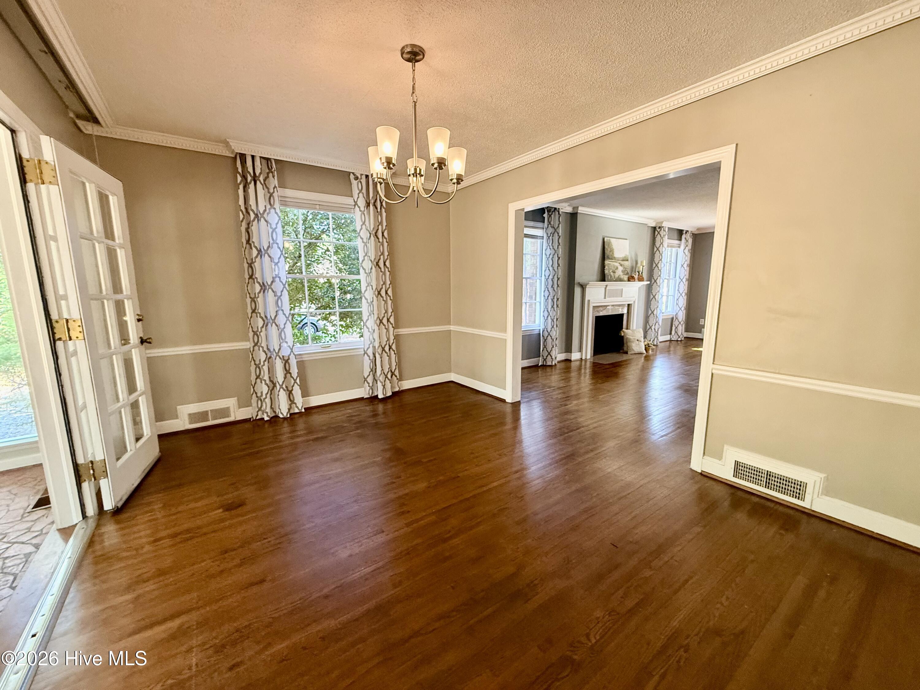 1333 Carolina Drive Property Photo 4