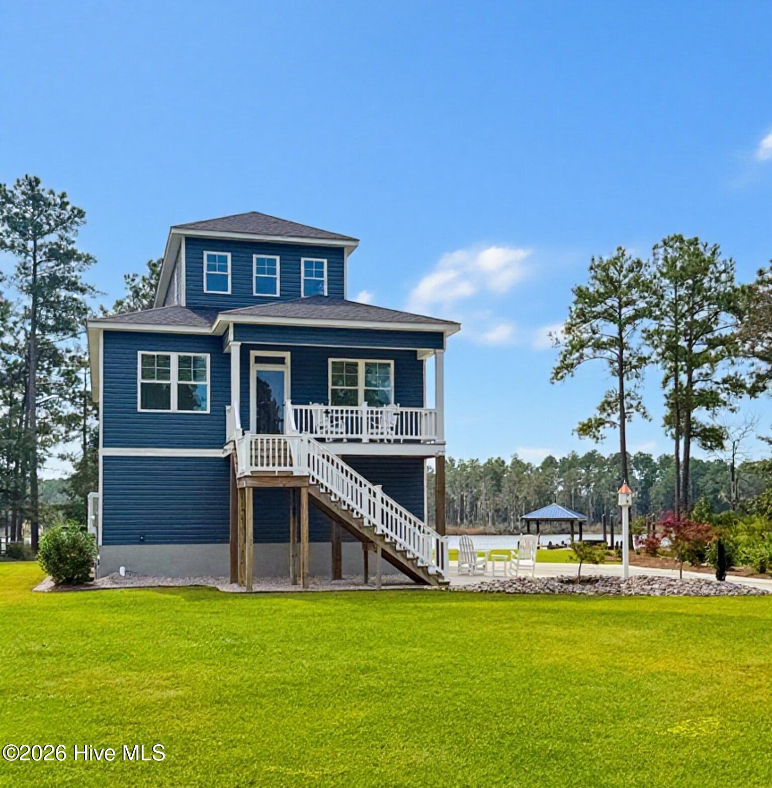 122 Windy Point Property Photo 1