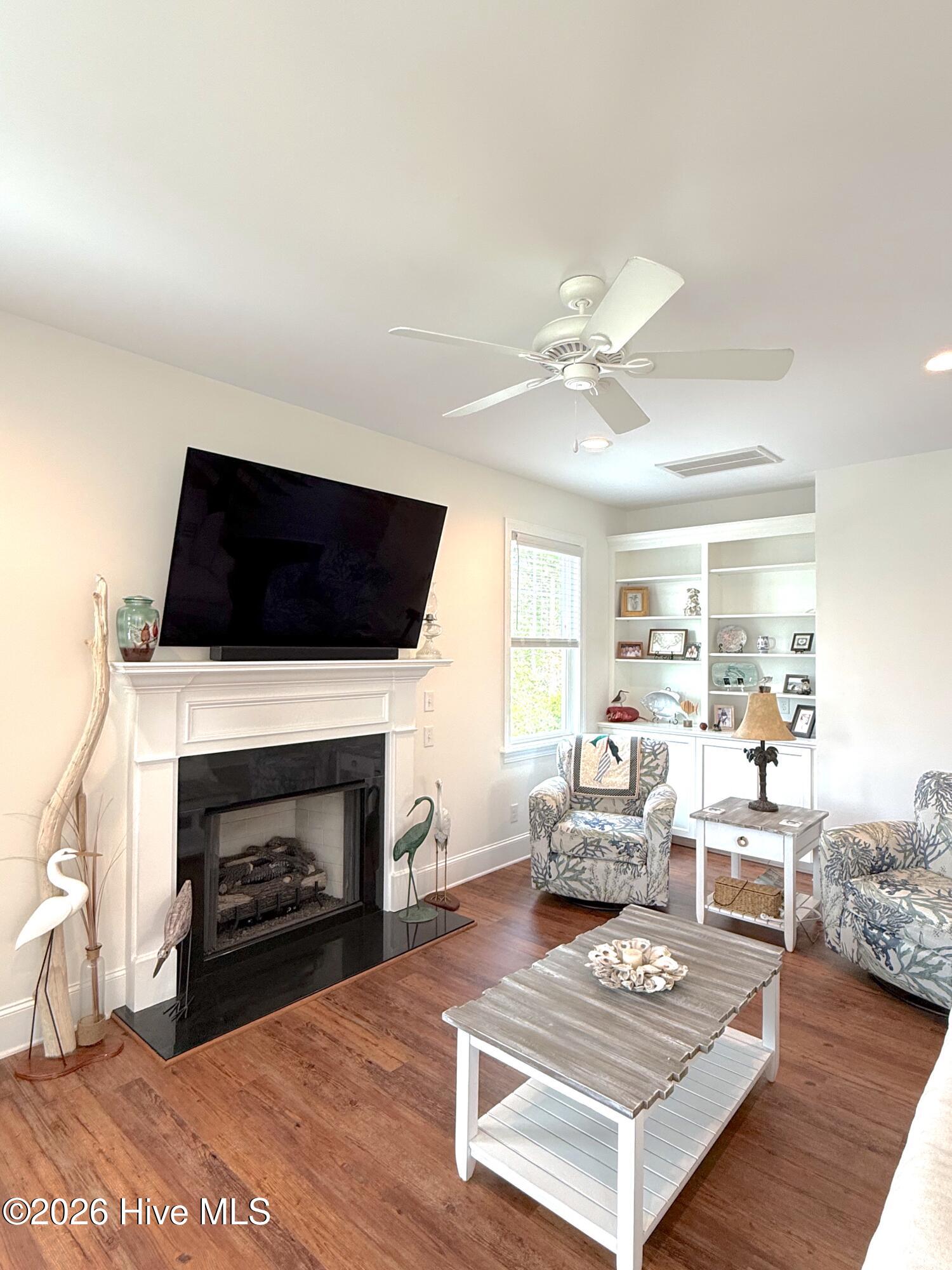 122 Windy Point Property Photo 18