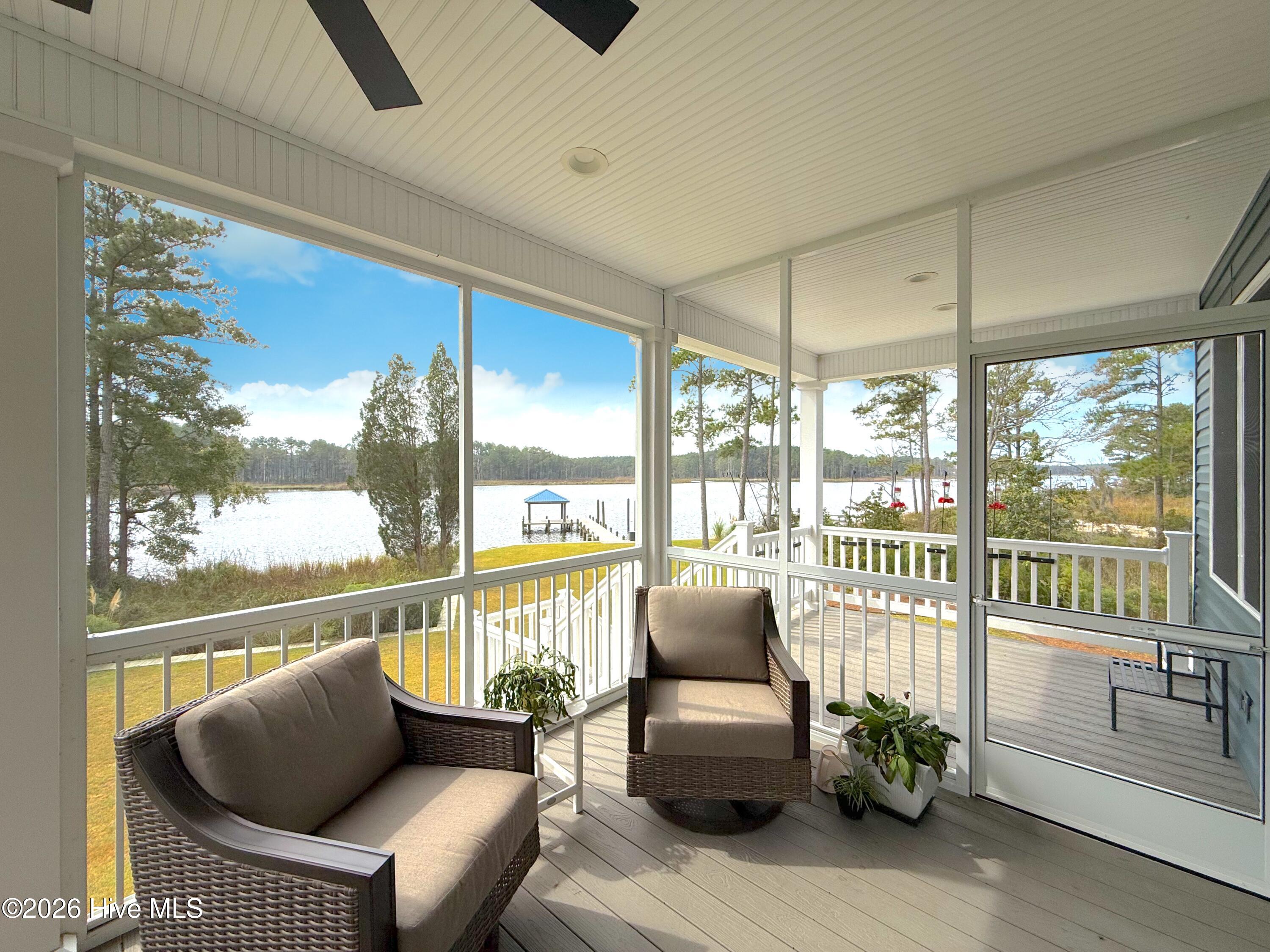 122 Windy Point Property Photo 45