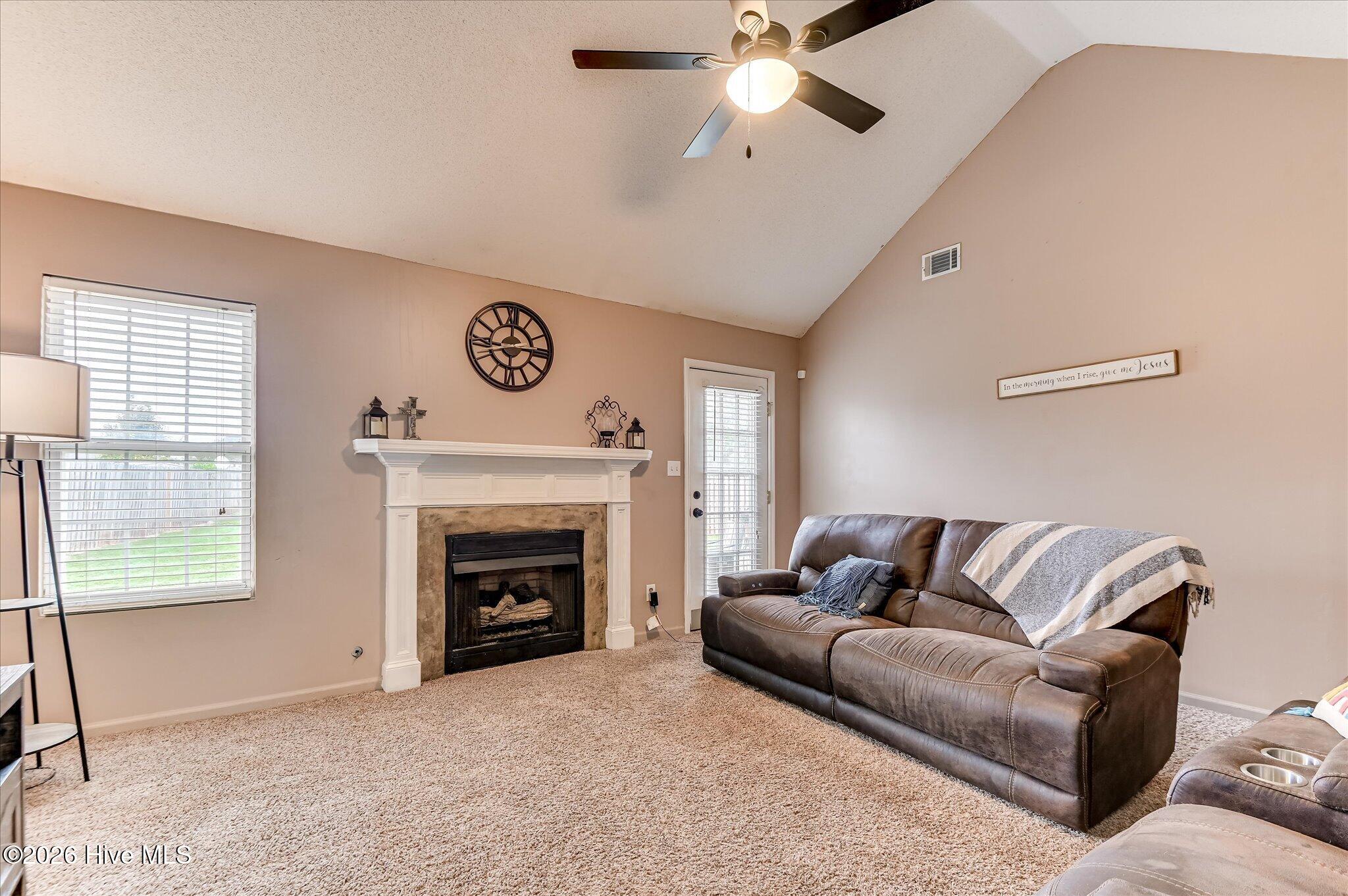 662 Devon Road Property Photo 8