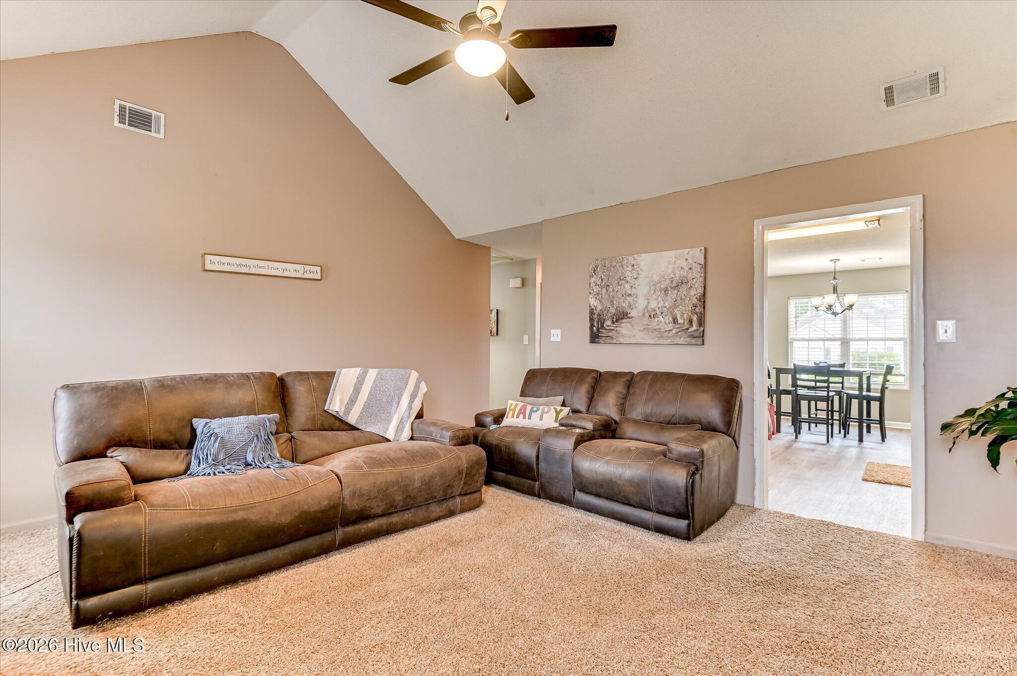 662 Devon Road Property Photo 9