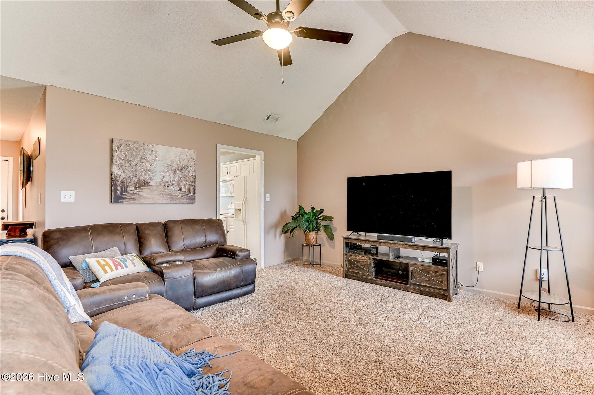 662 Devon Road Property Photo 10