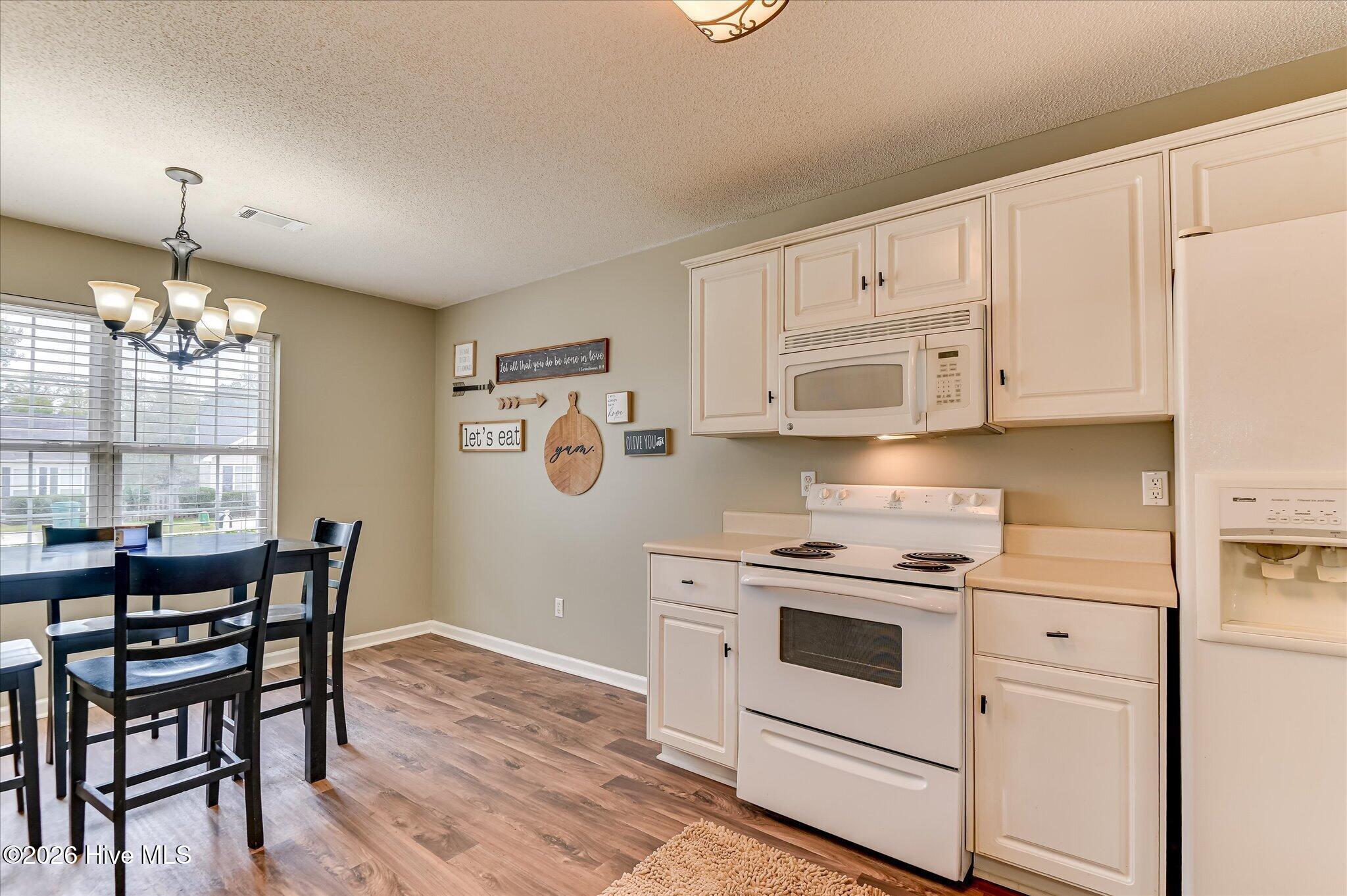 662 Devon Road Property Photo 12
