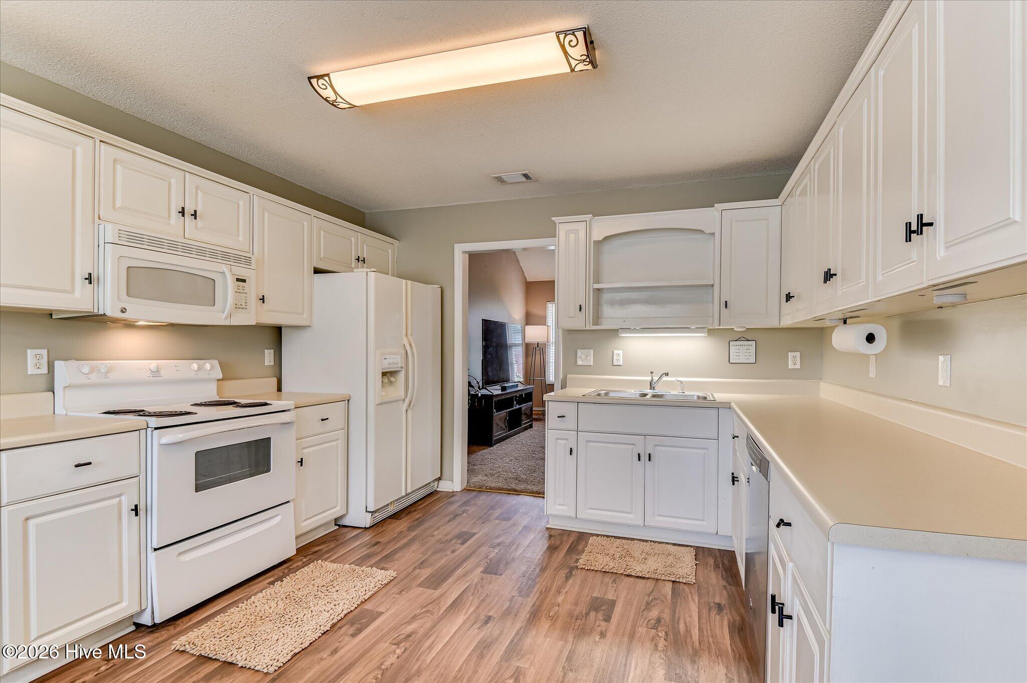 662 Devon Road Property Photo 13