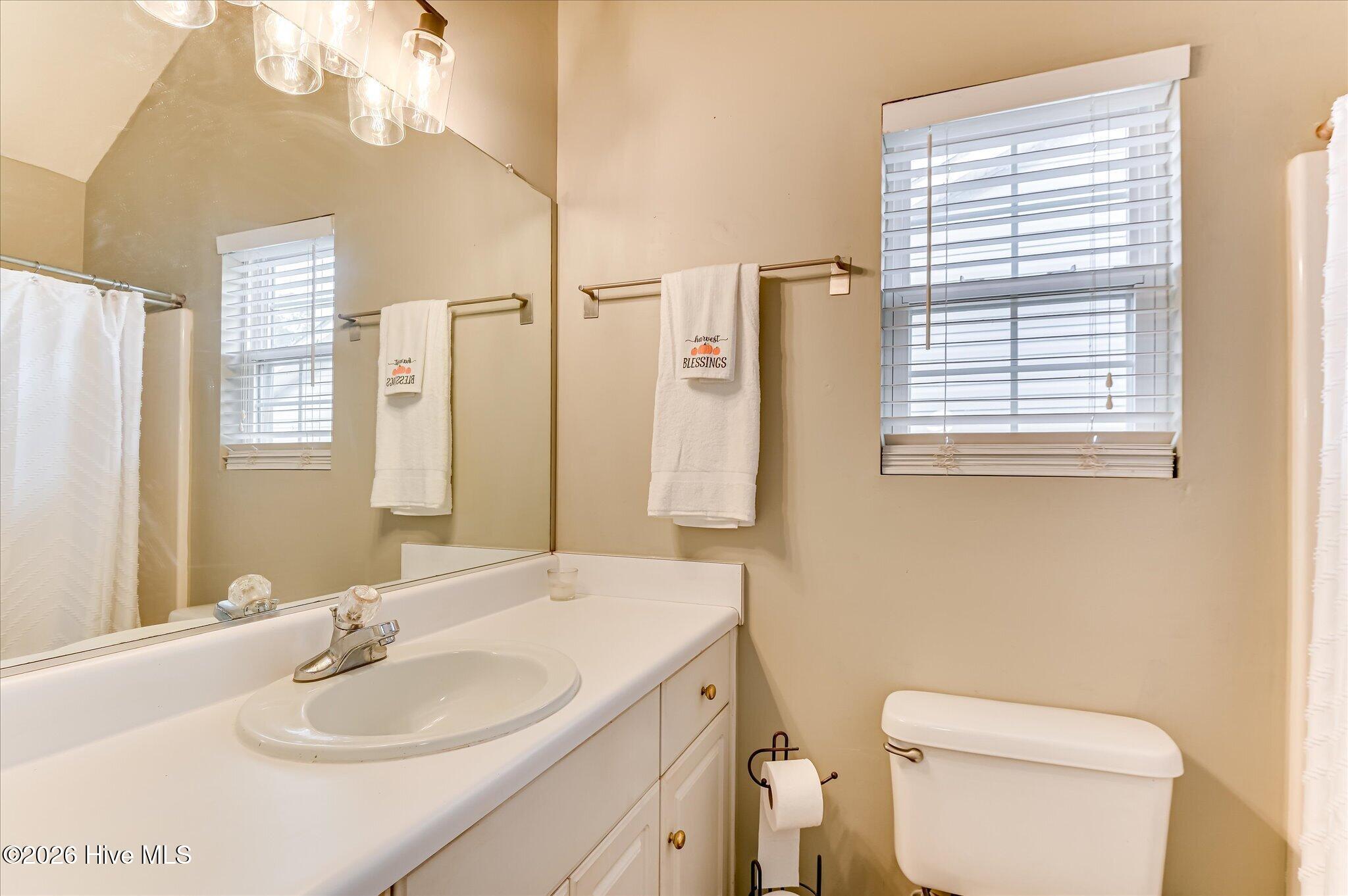 662 Devon Road Property Photo 24