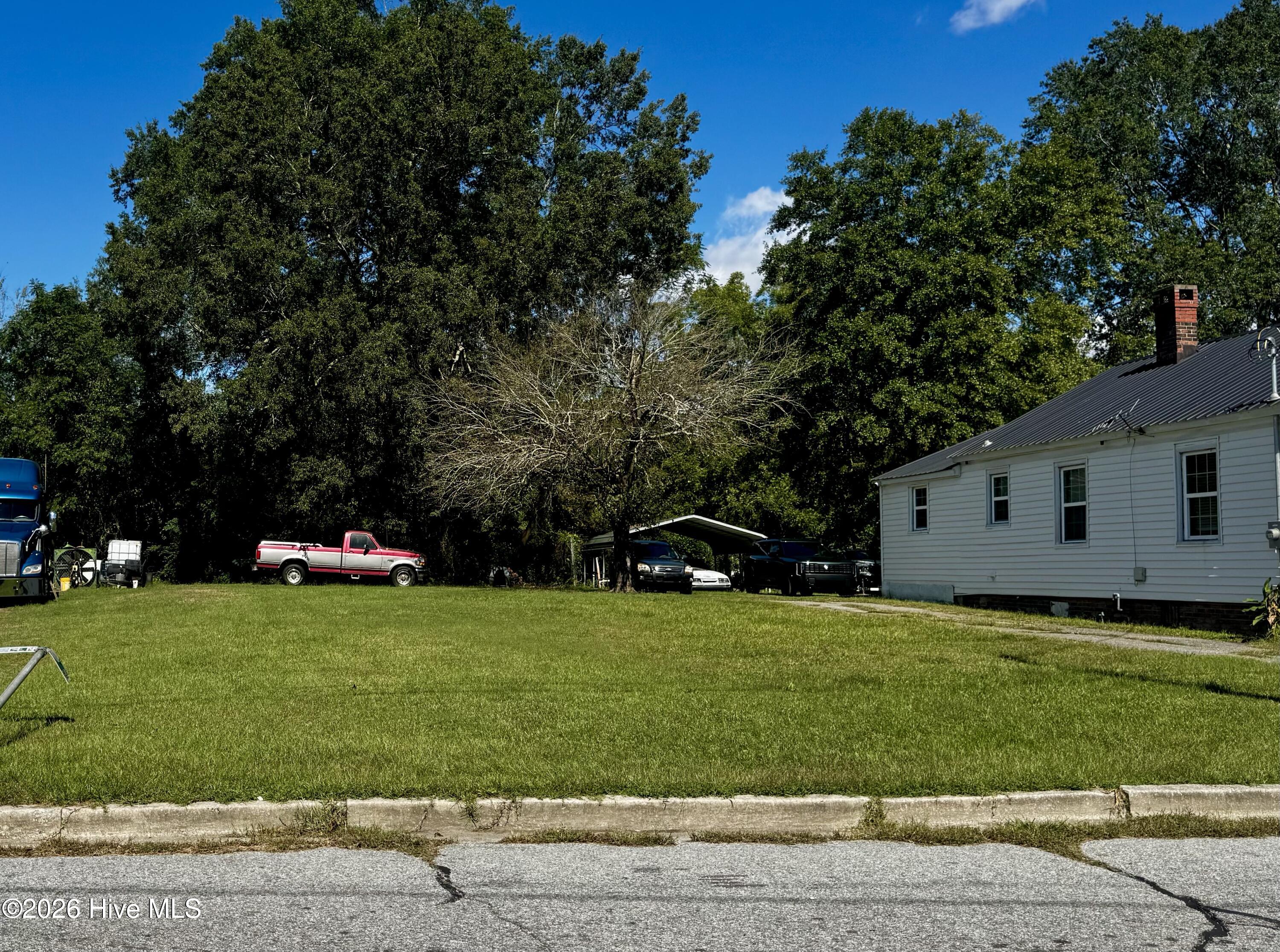 620 E Lenoir Avenue Property Photo 1