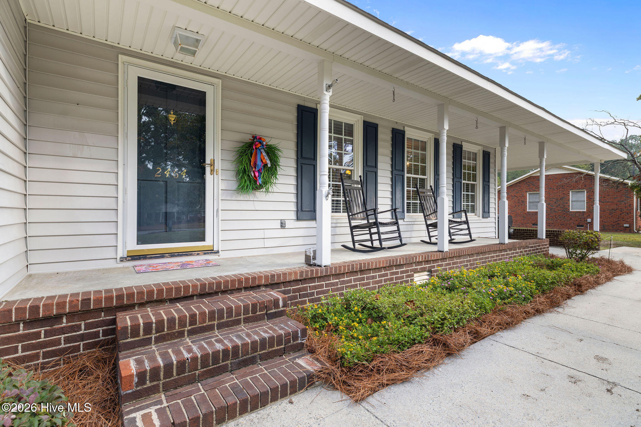 2464 English Squire Drive Property Photo 4