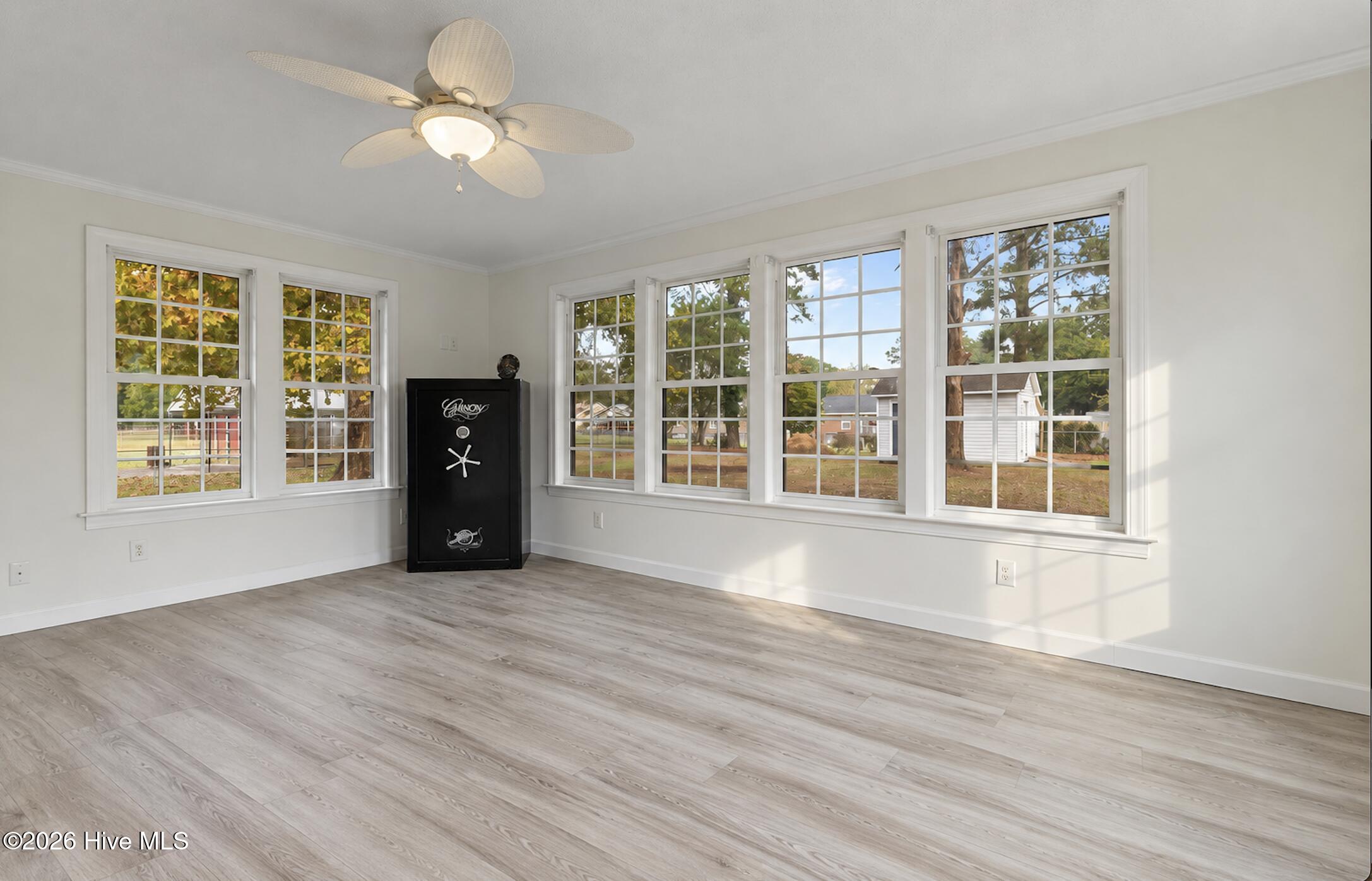 2464 English Squire Drive Property Photo 10