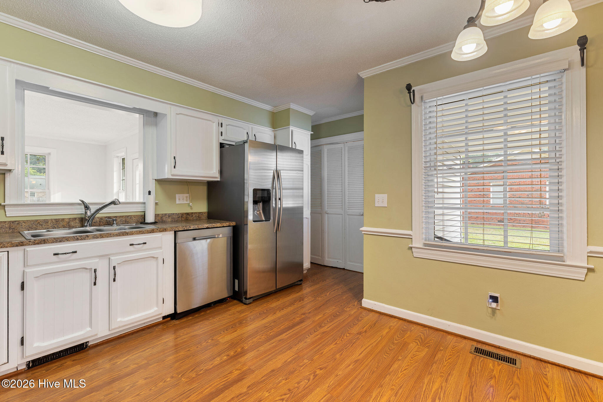2464 English Squire Drive Property Photo 12