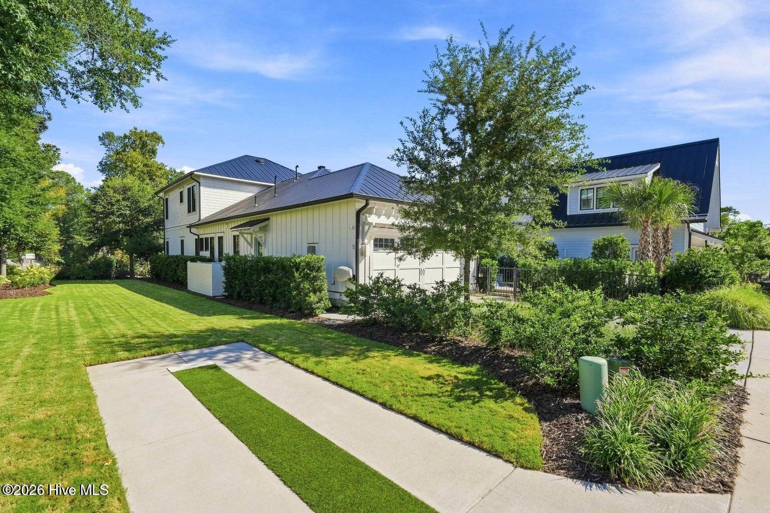 3767 40 Pergola Terrace Property Photo 4