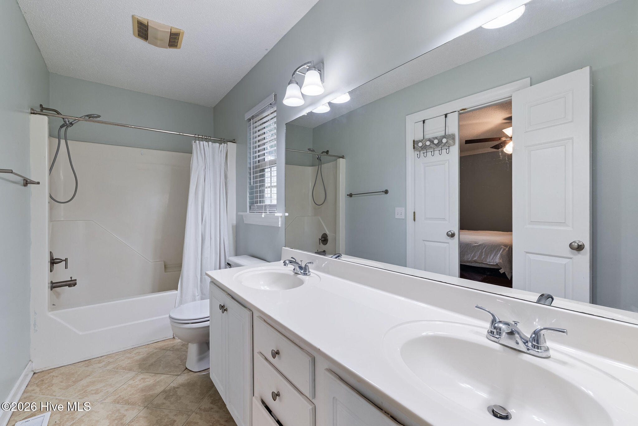2523 Wesleyan Court Property Photo 13