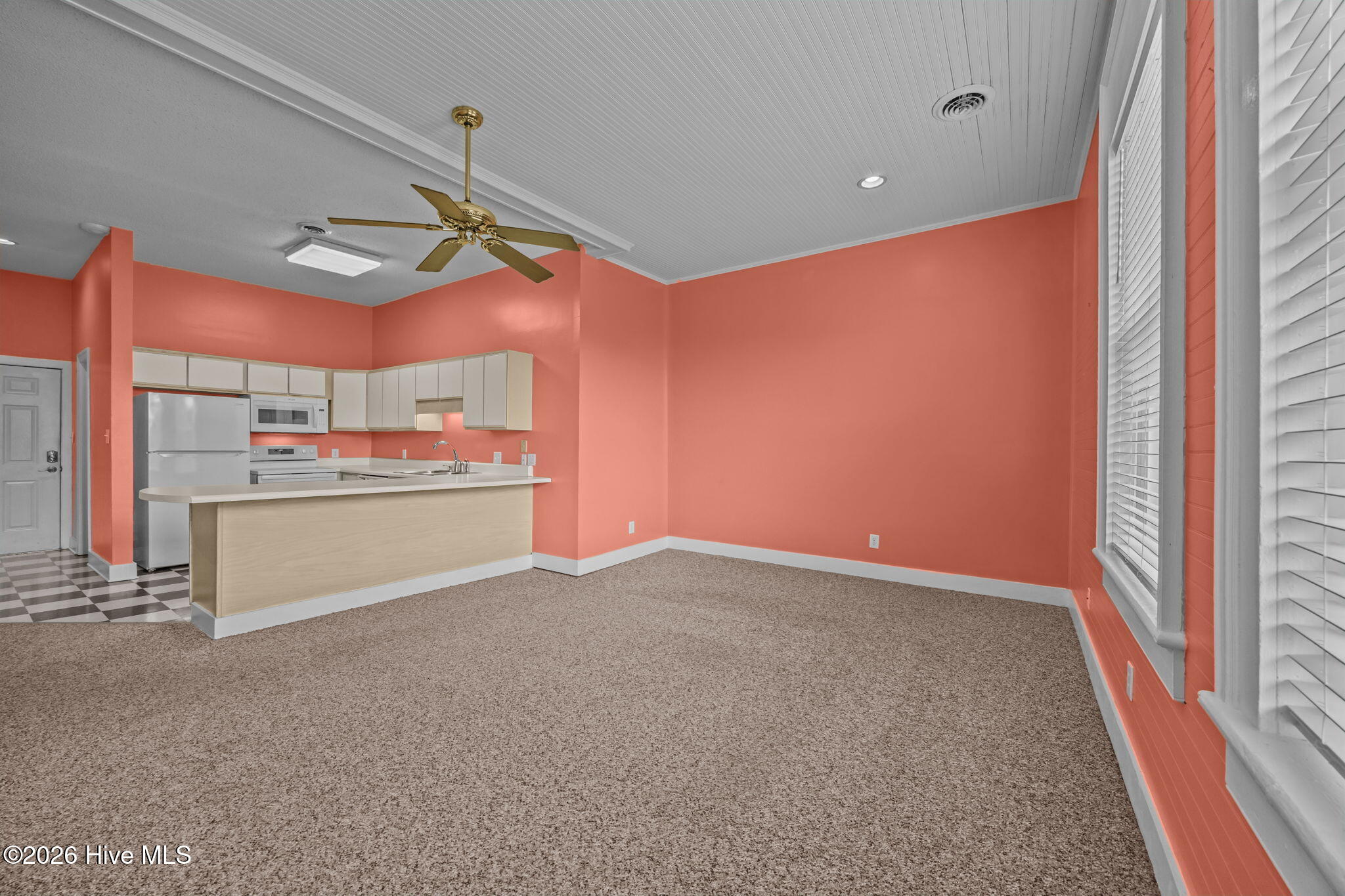 122 S Market Street 3 Property Photo 23