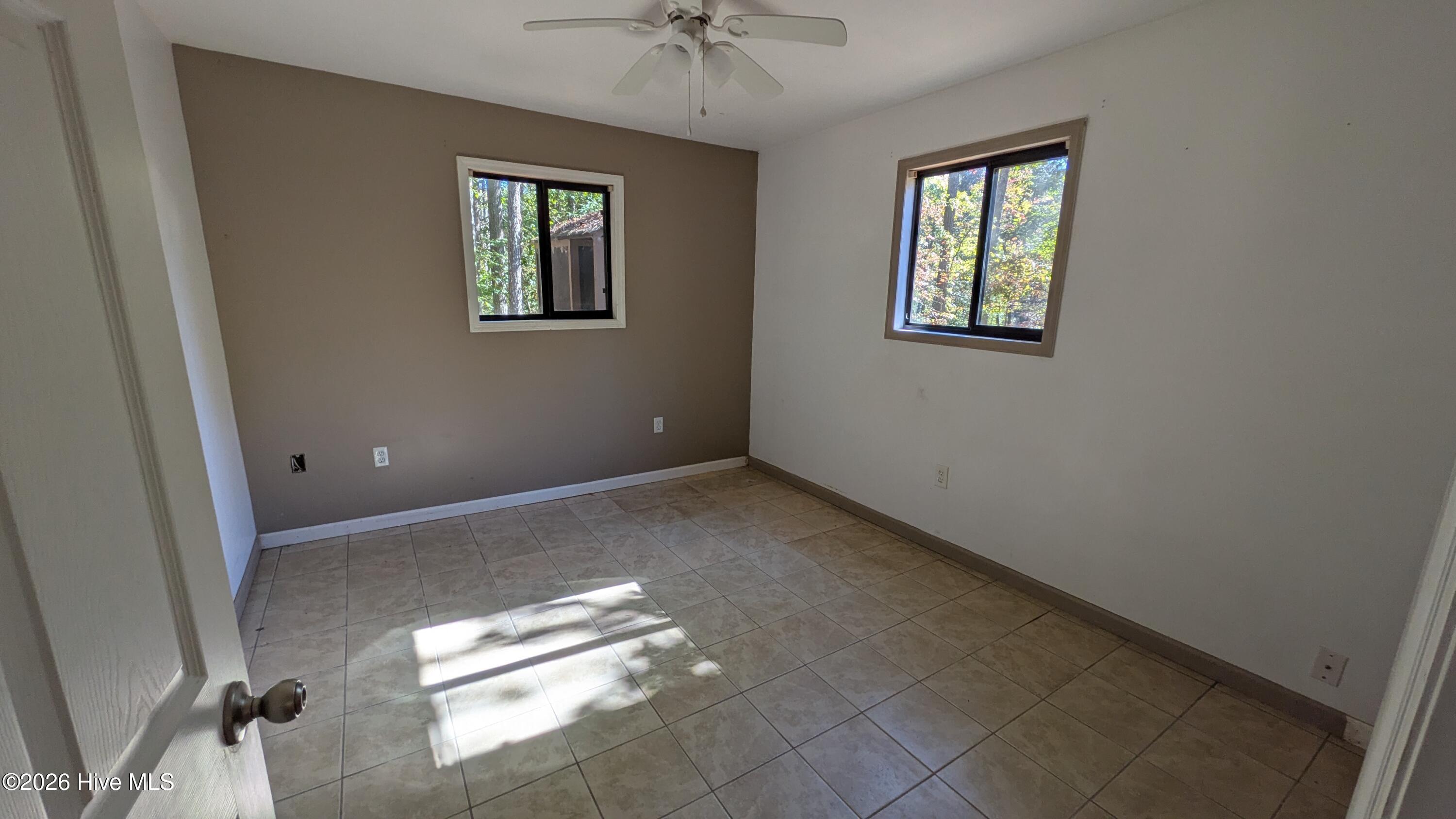 25 Raymond Road Property Photo 8