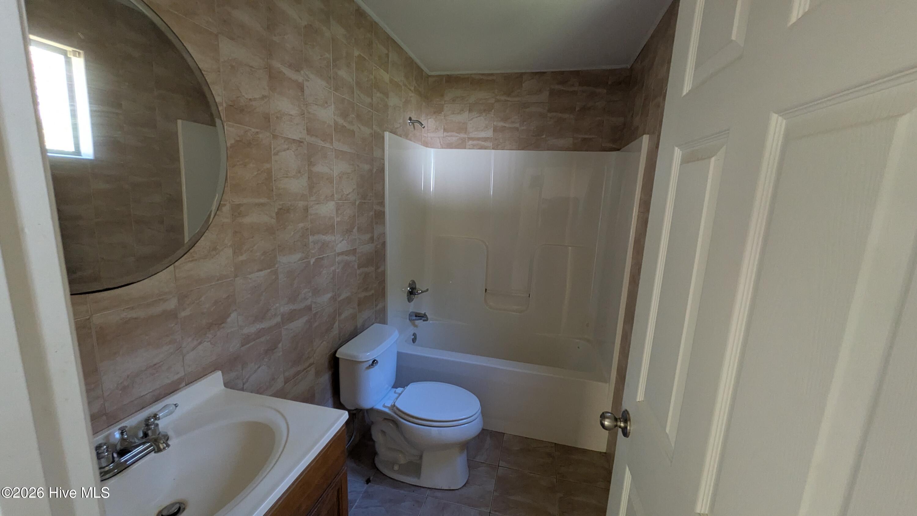 25 Raymond Road Property Photo 10