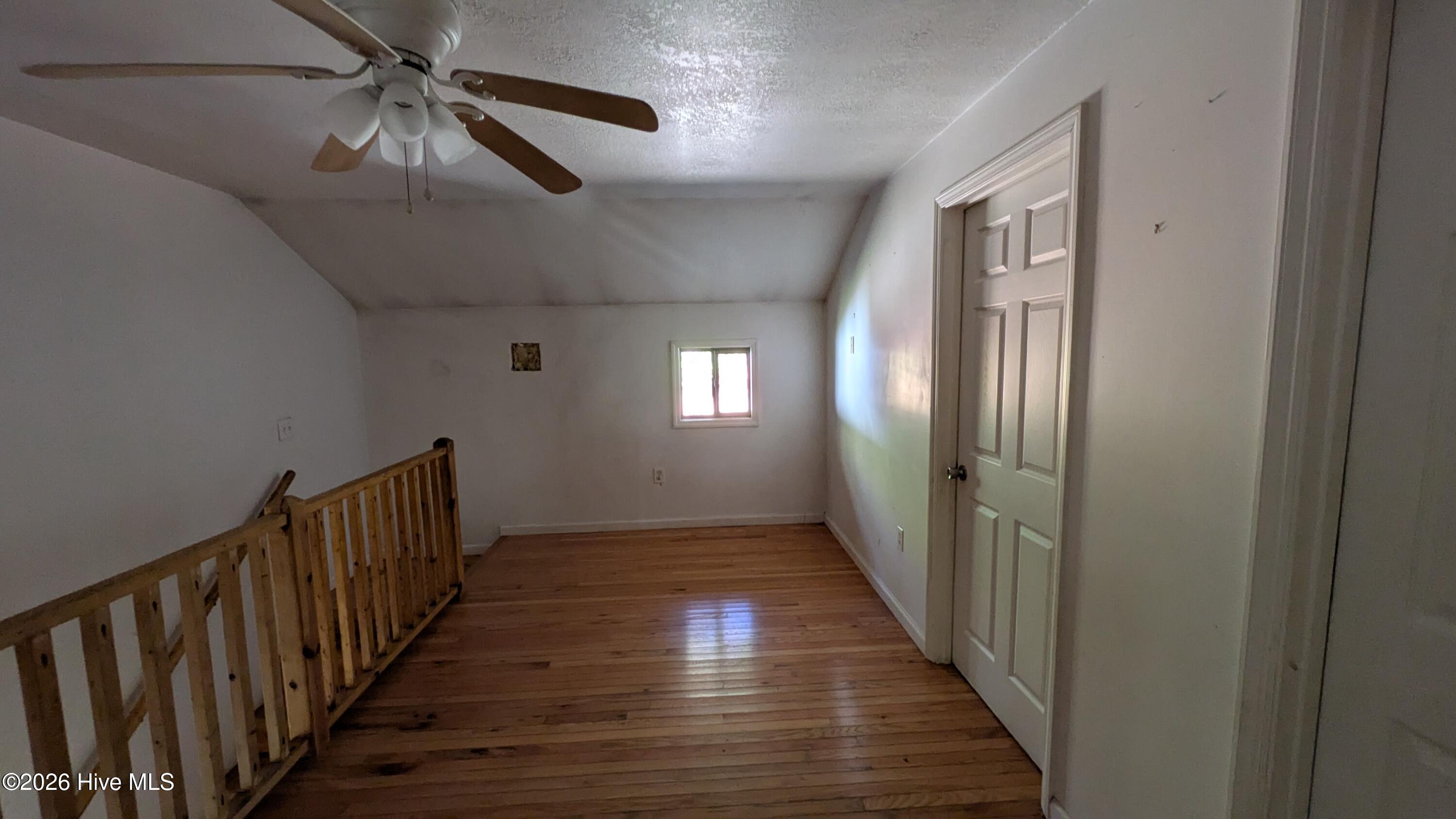 25 Raymond Road Property Photo 13