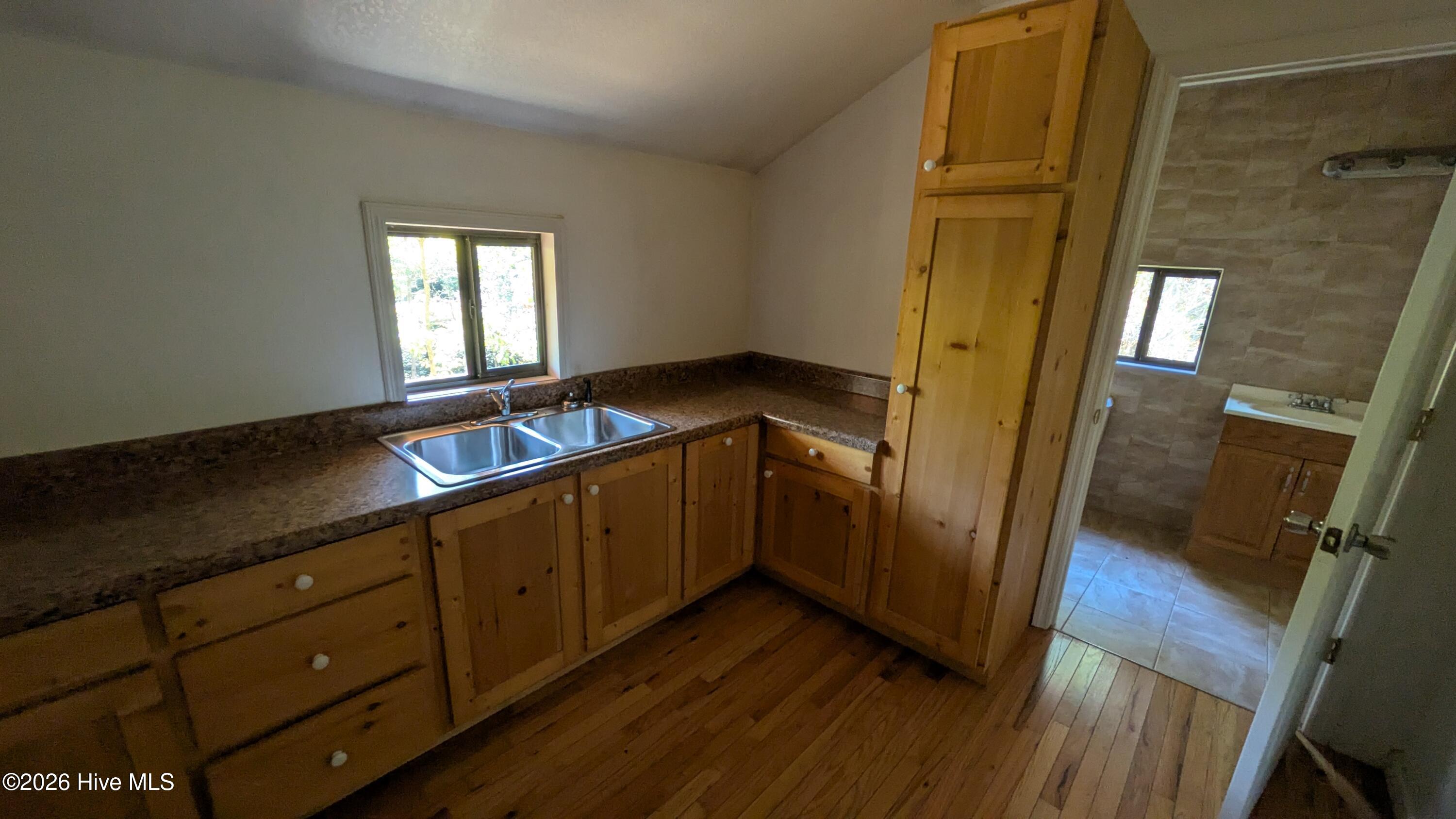 25 Raymond Road Property Photo 15