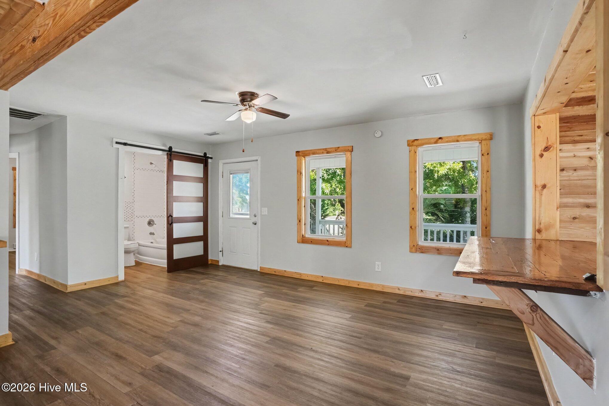 124 N Middleton Avenue Property Photo 6