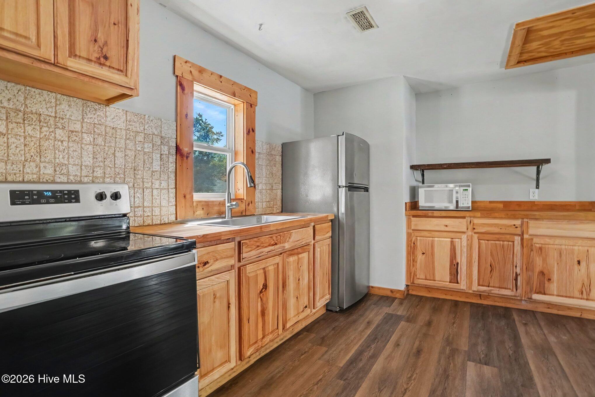 124 N Middleton Avenue Property Photo 15