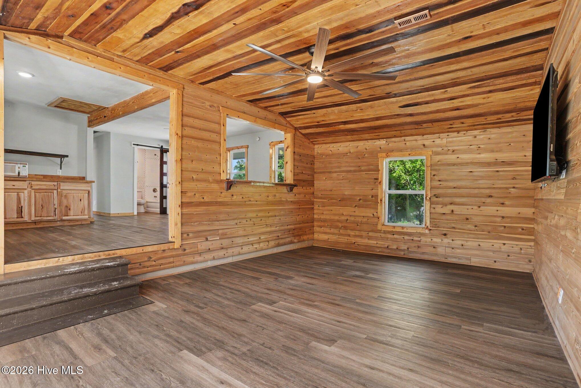 124 N Middleton Avenue Property Photo 19