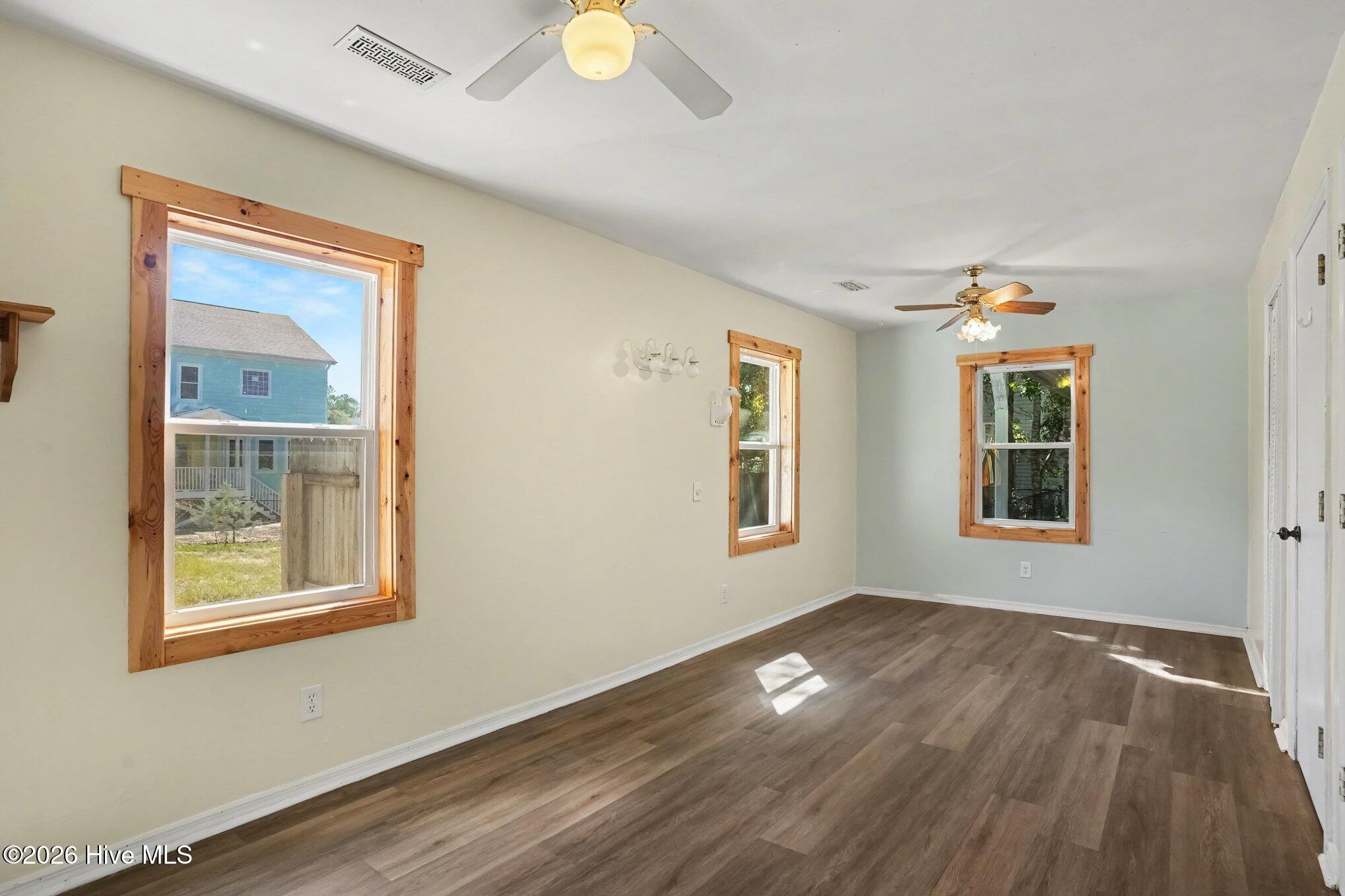 124 N Middleton Avenue Property Photo 27