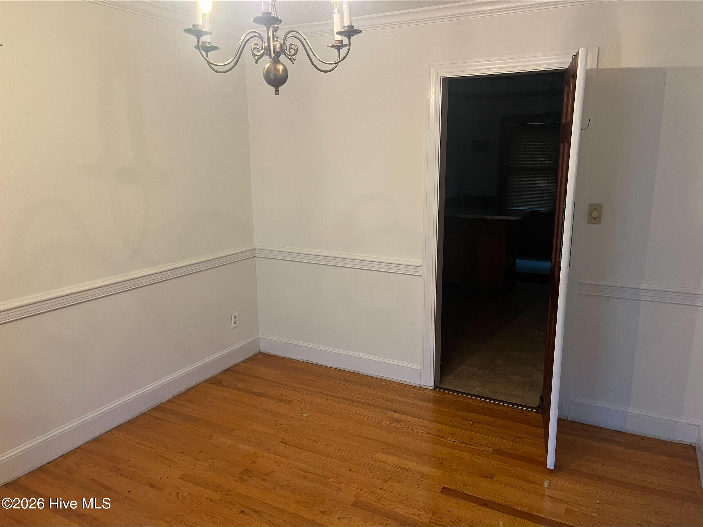1214 S Wright Road Property Photo 3
