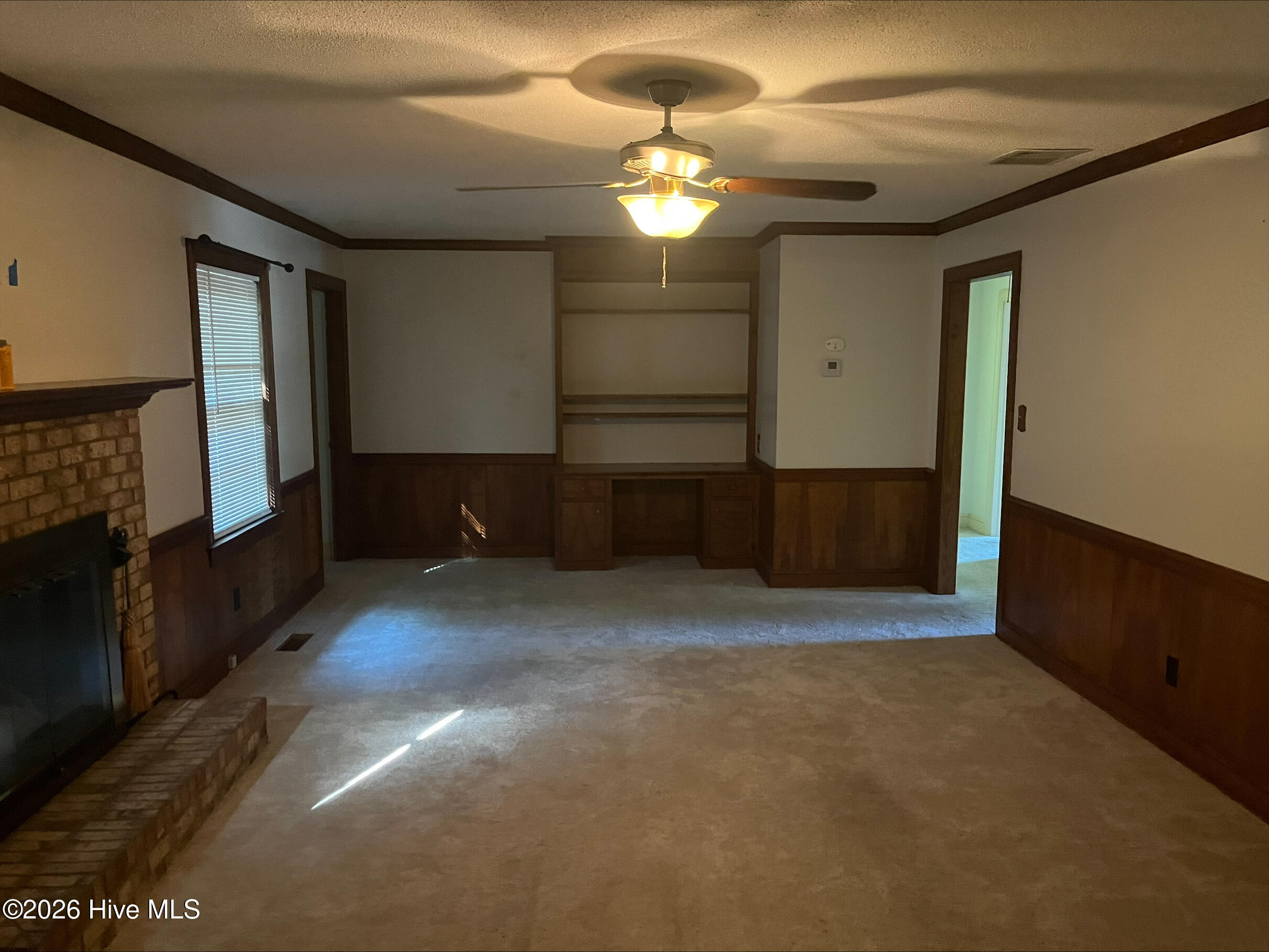 1214 S Wright Road Property Photo 6
