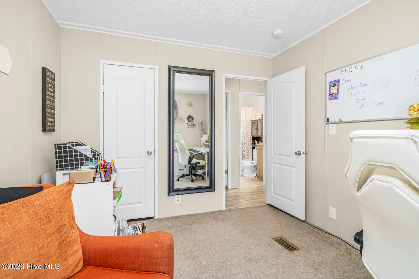 6985 Stokes Road Property Photo 19