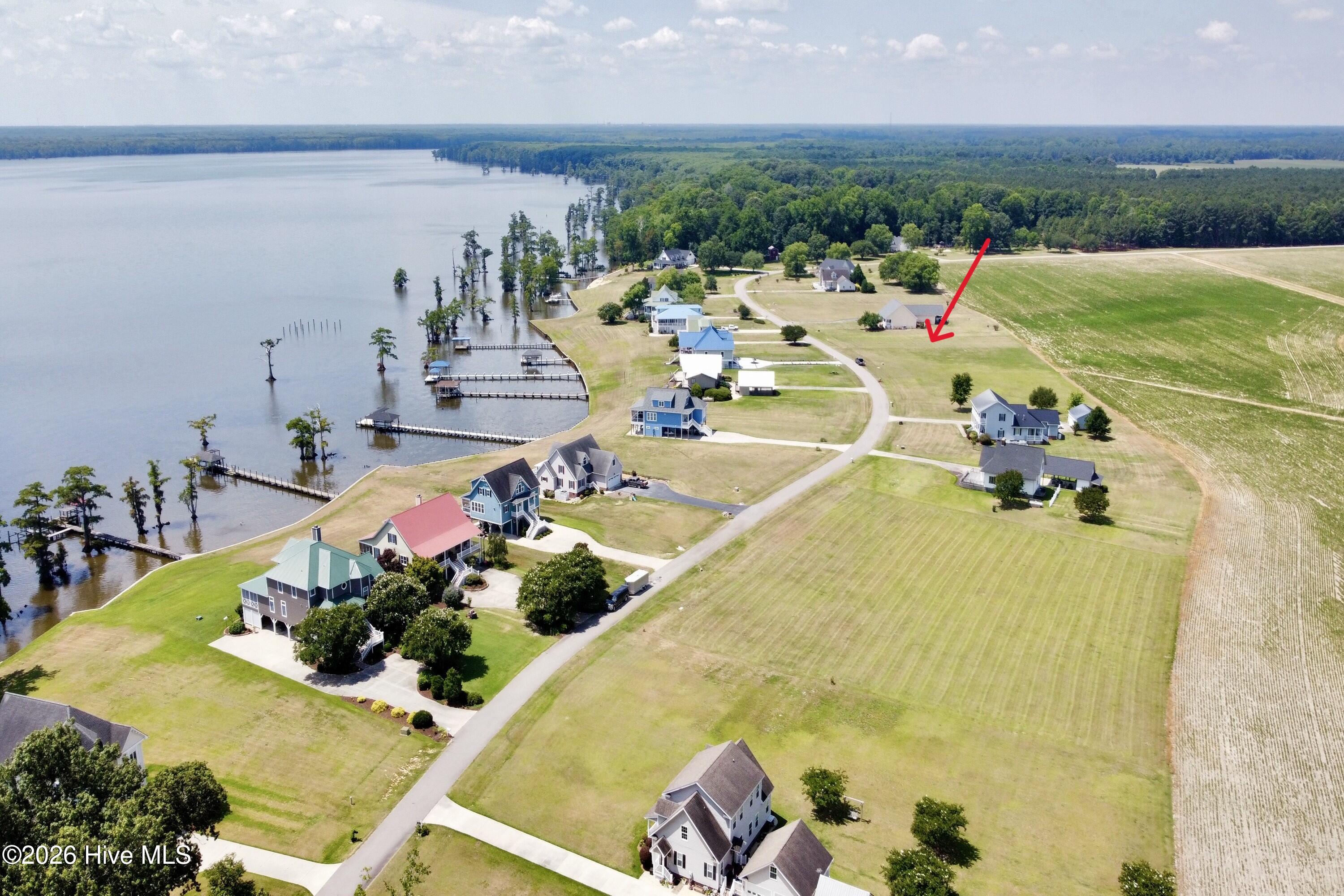 425 Batchelor Bay Drive Property Photo 4