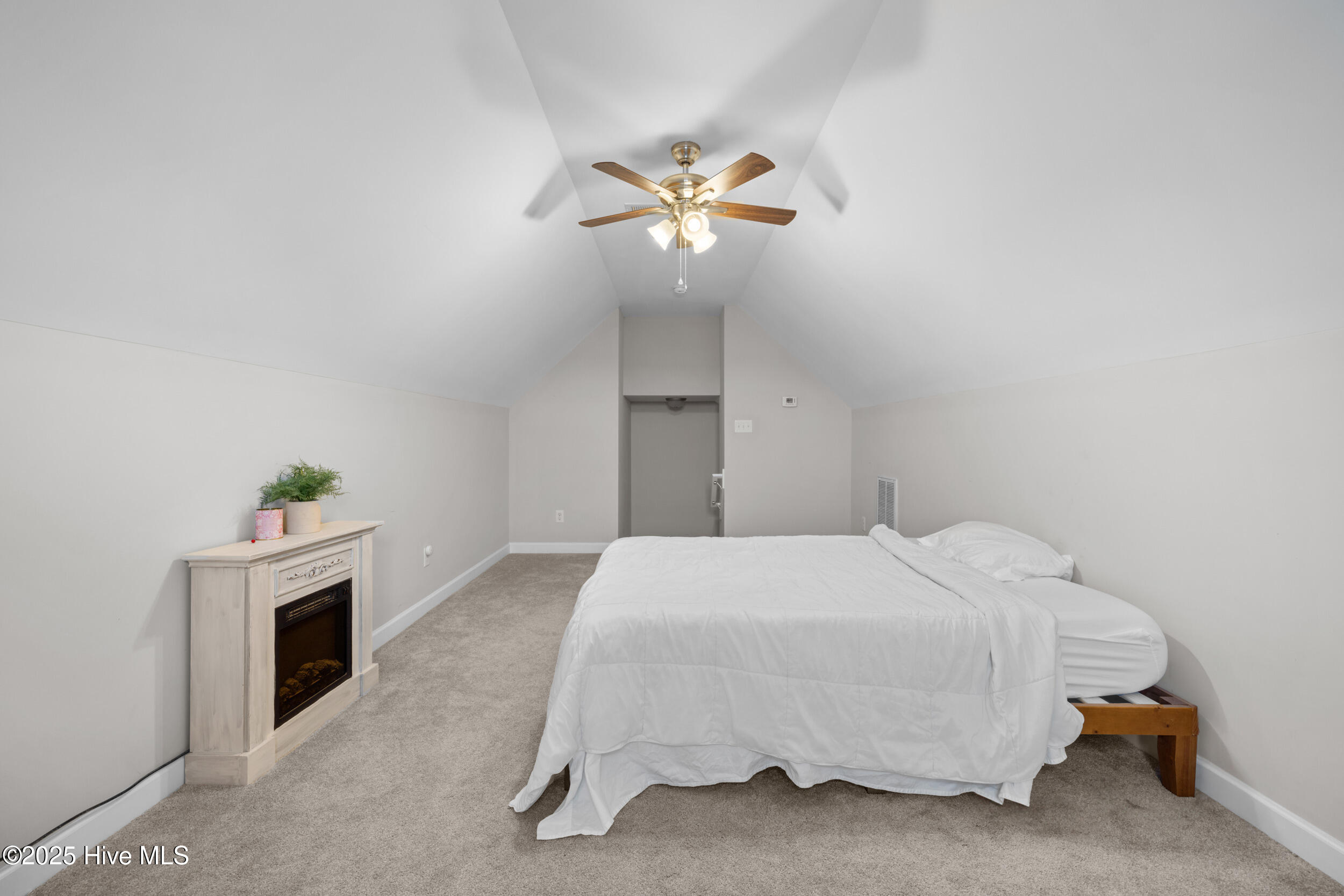 105 Cherry Ridge Court Property Photo 12