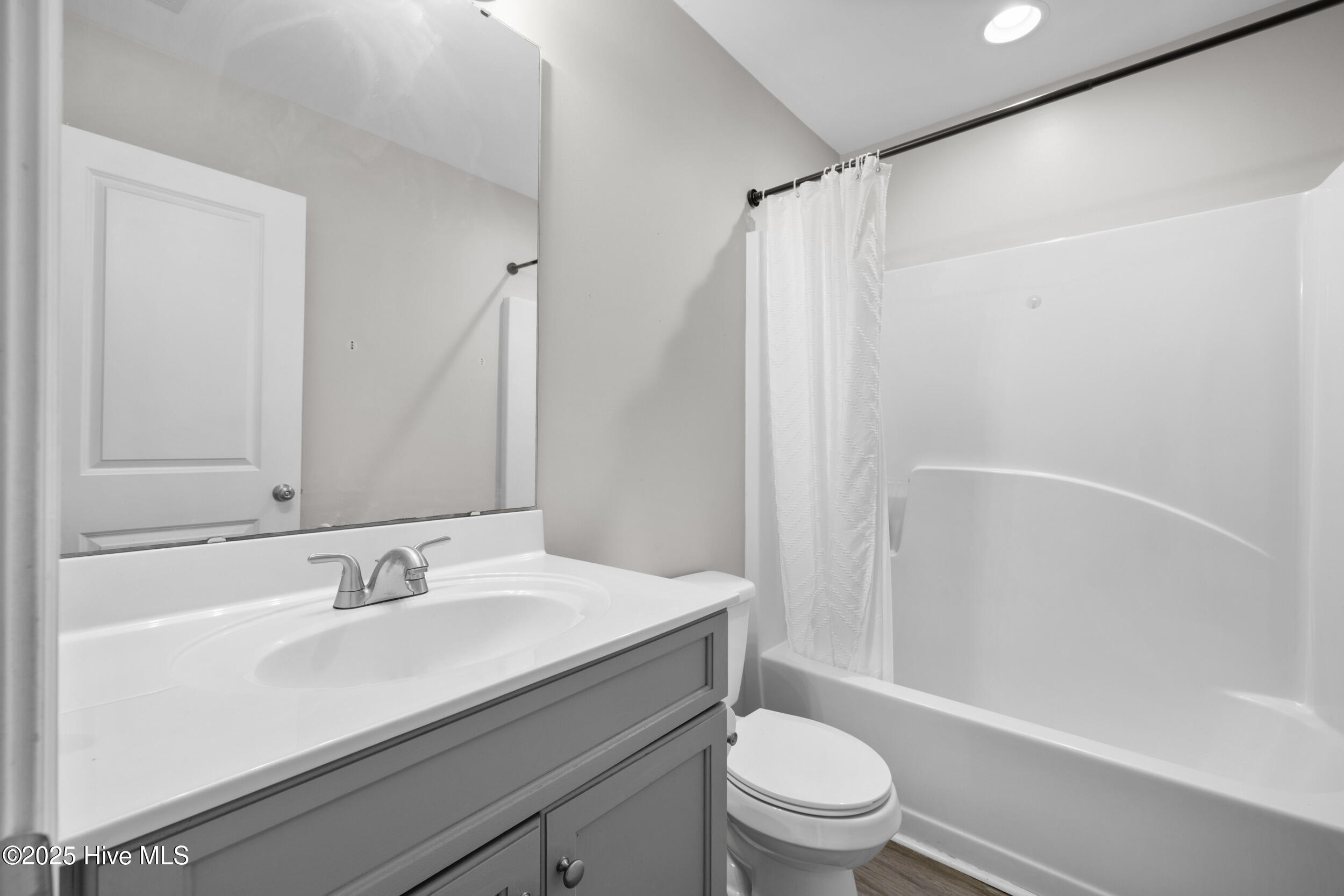 105 Cherry Ridge Court Property Photo 25