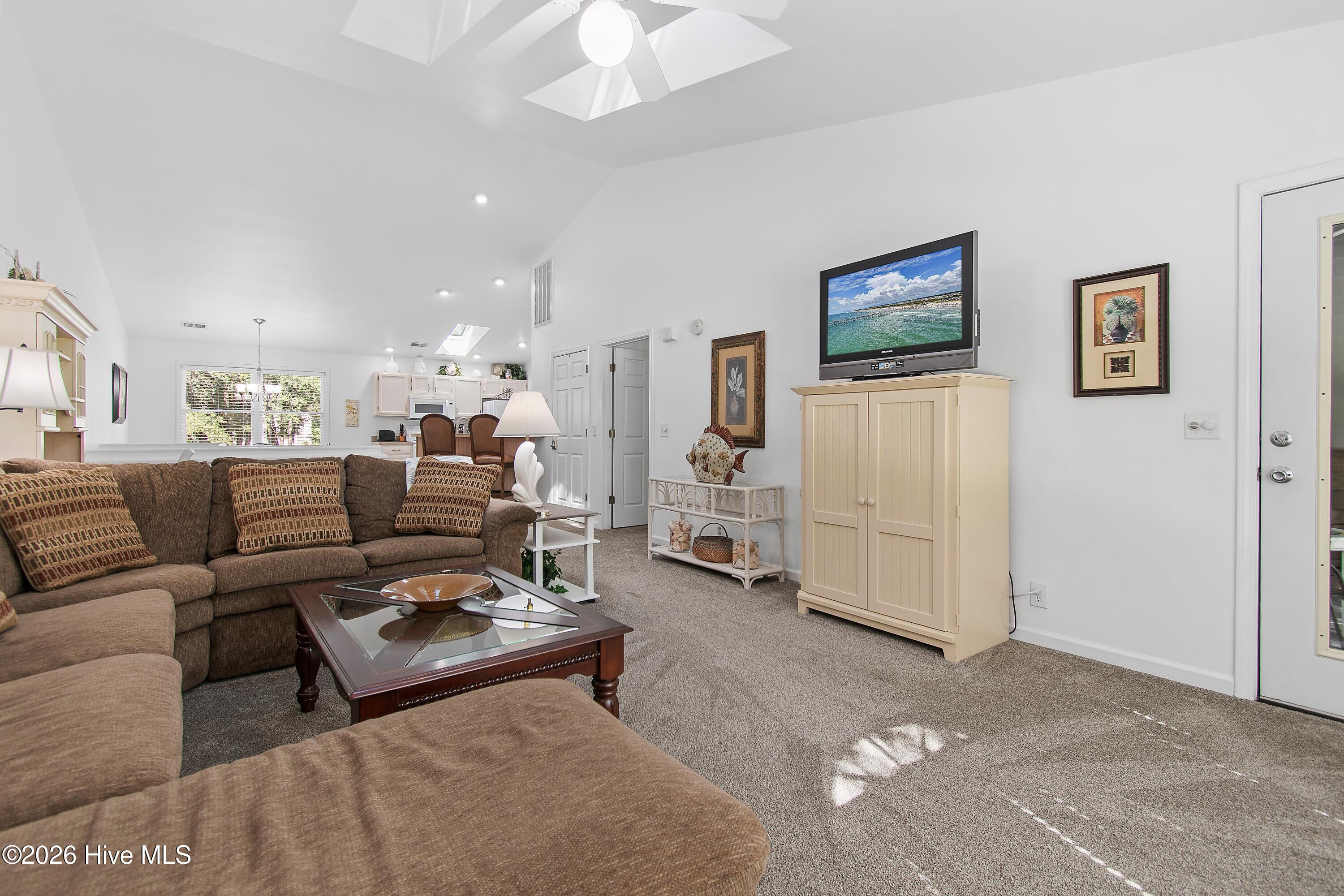 214 Kings Trail # B Property Photo 6