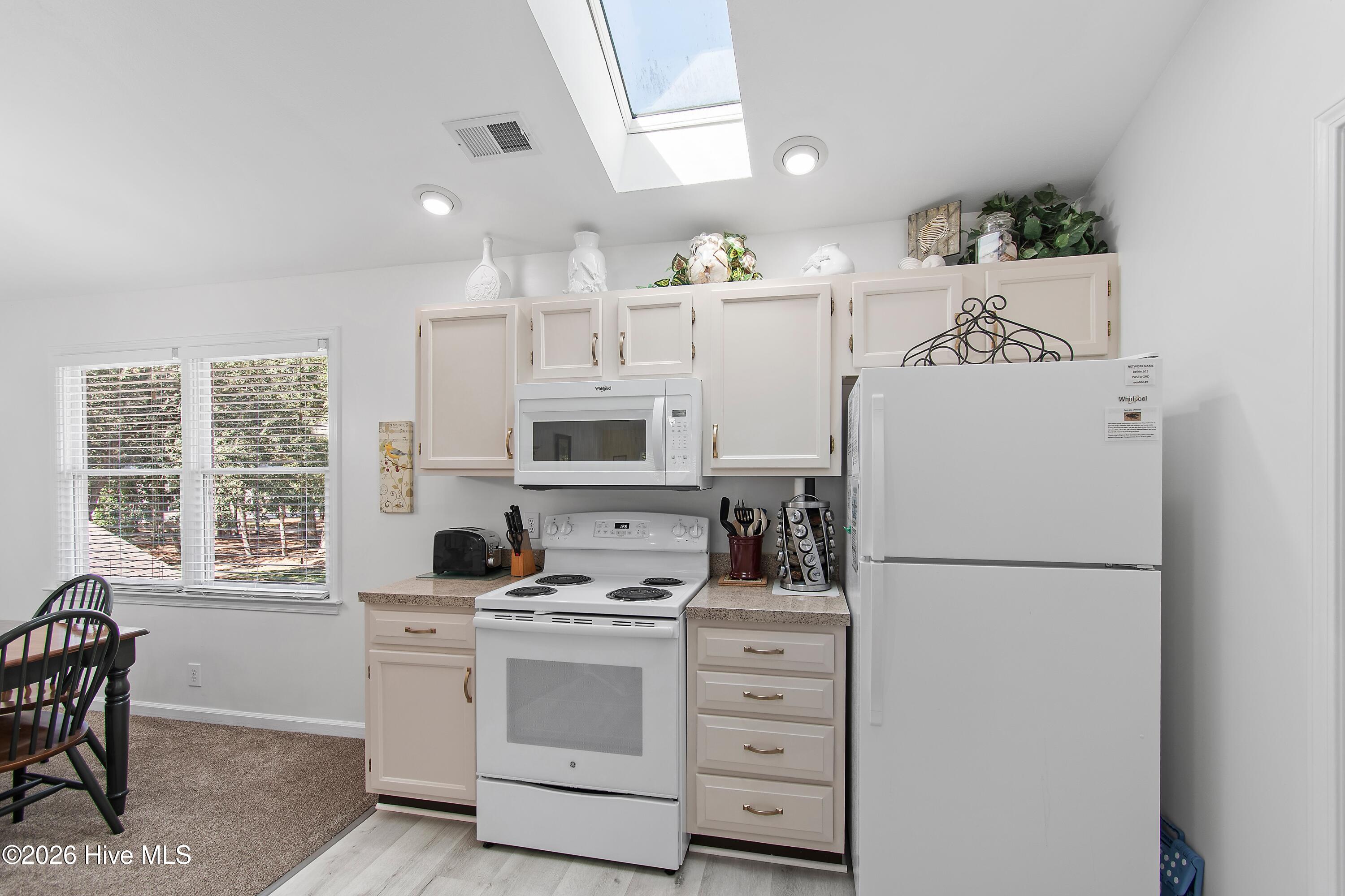 214 Kings Trail # B Property Photo 10