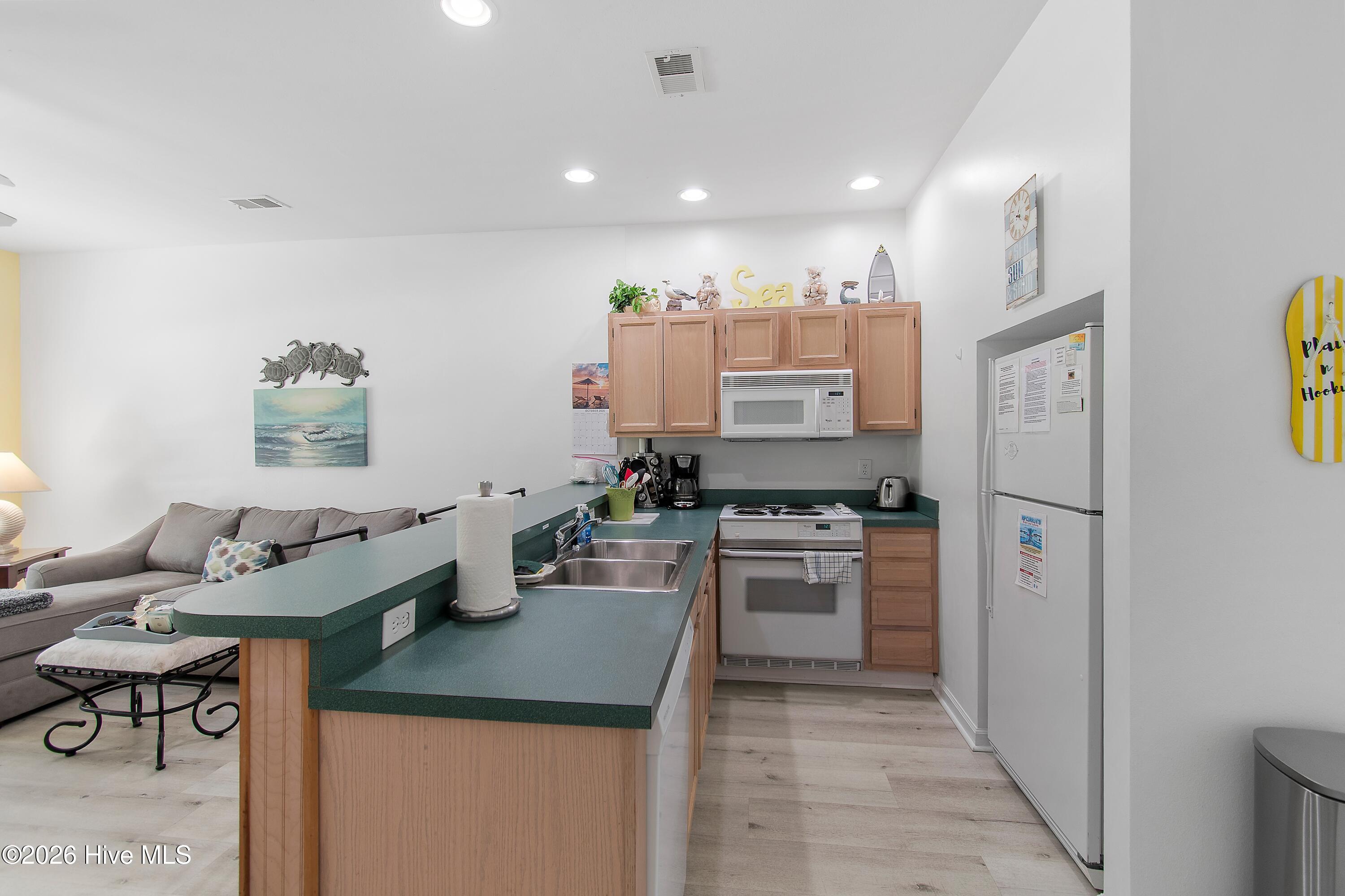 214 Kings Trail # B Property Photo 22