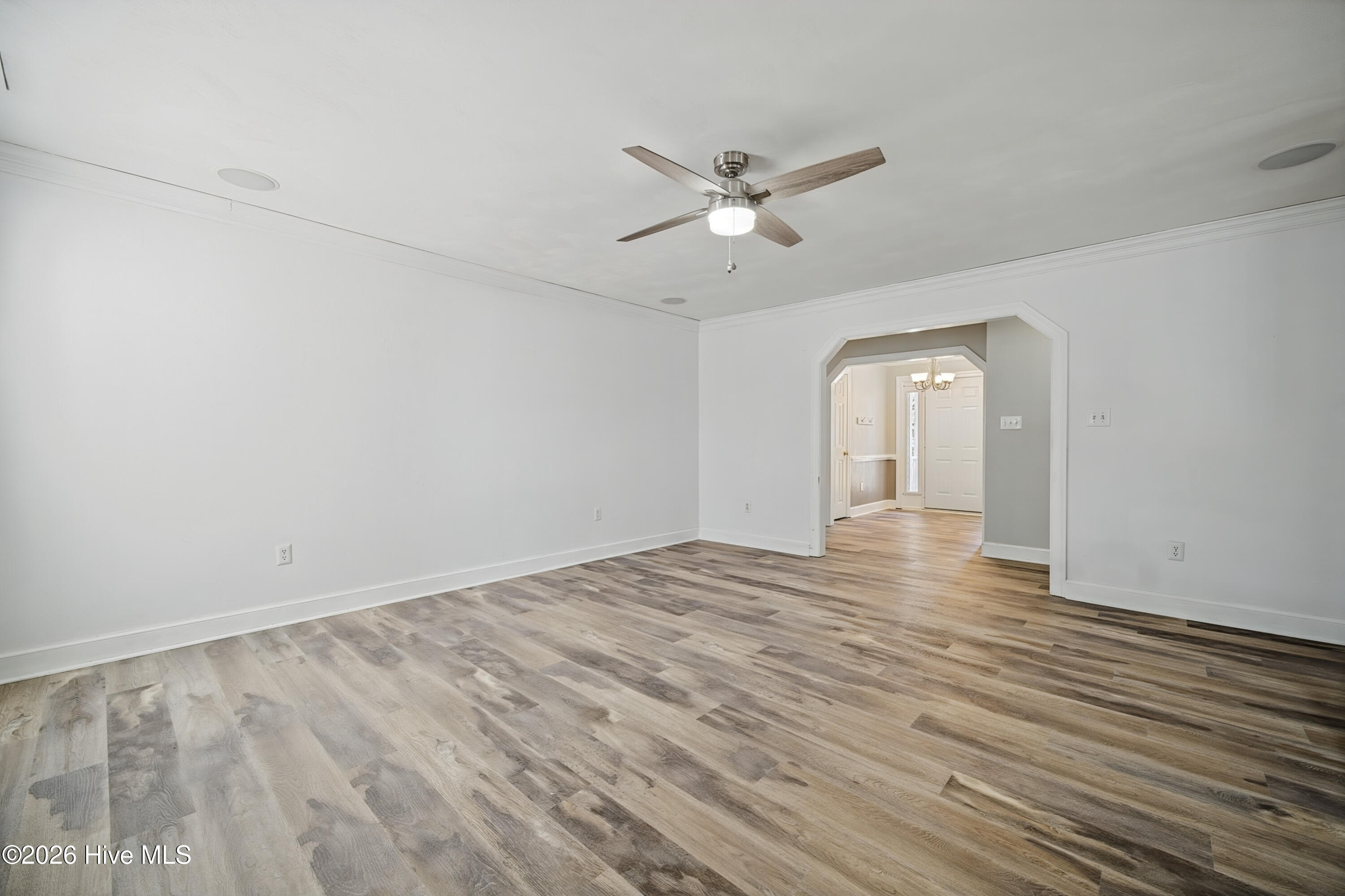 106 Elizabeth Circle Property Photo 7