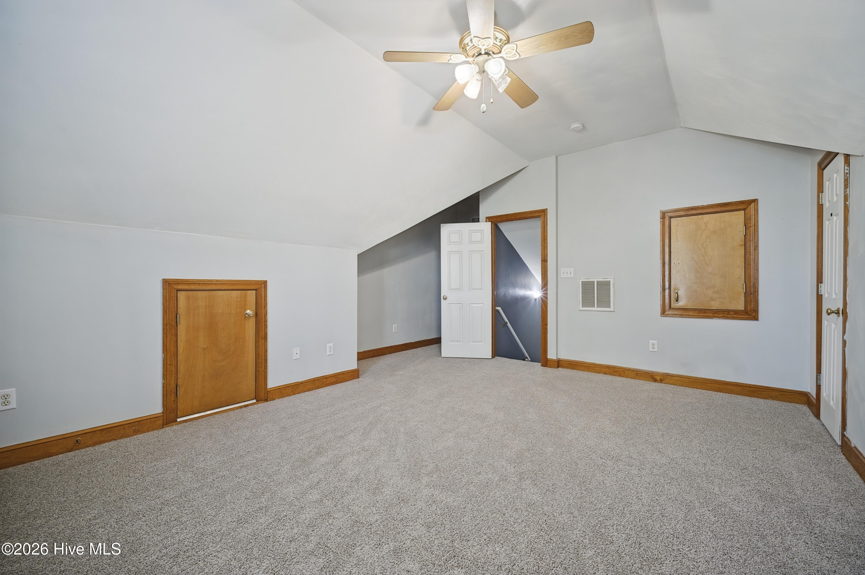 106 Elizabeth Circle Property Photo 28
