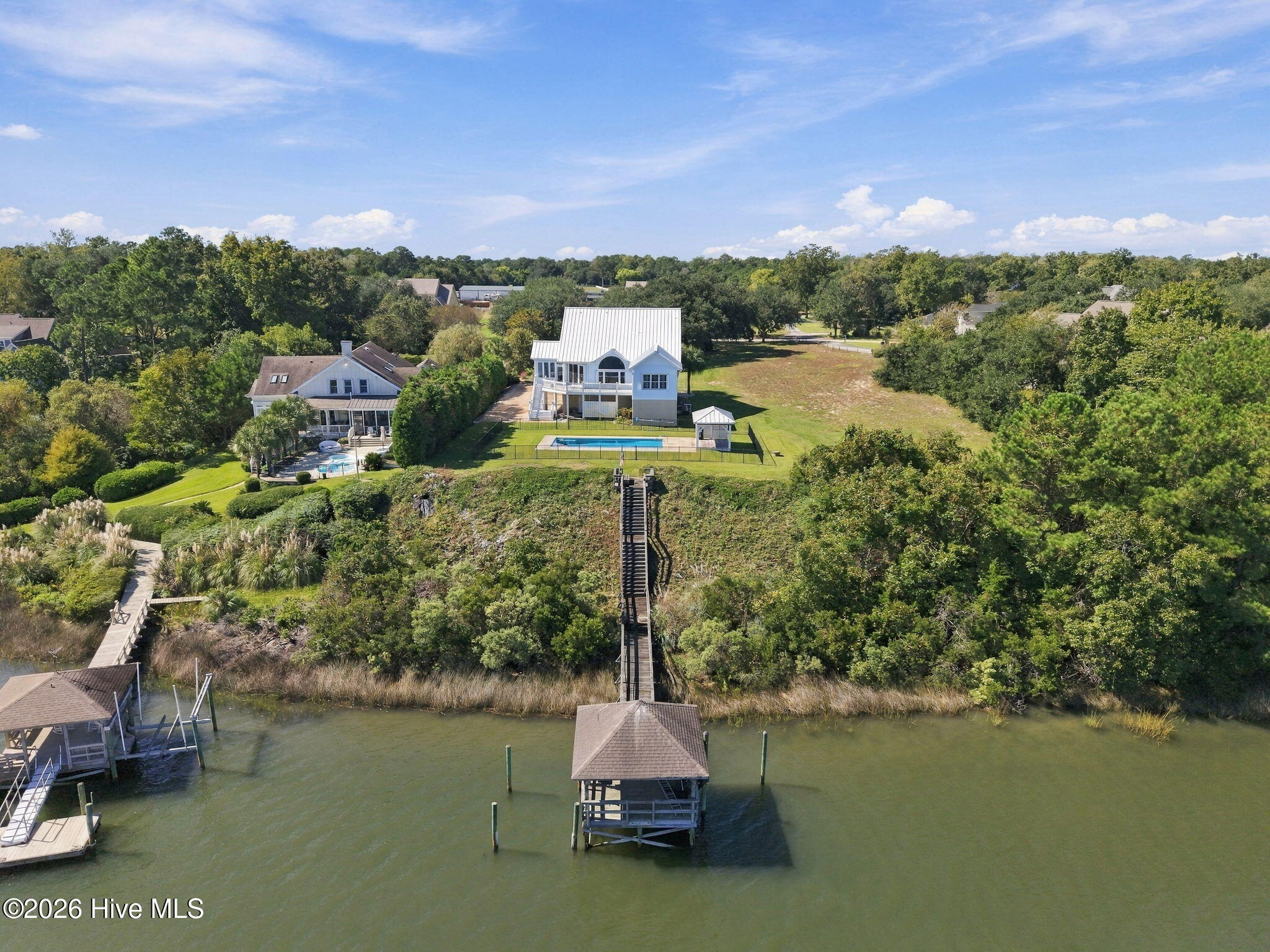 526 Ballast Point Road Property Photo 3