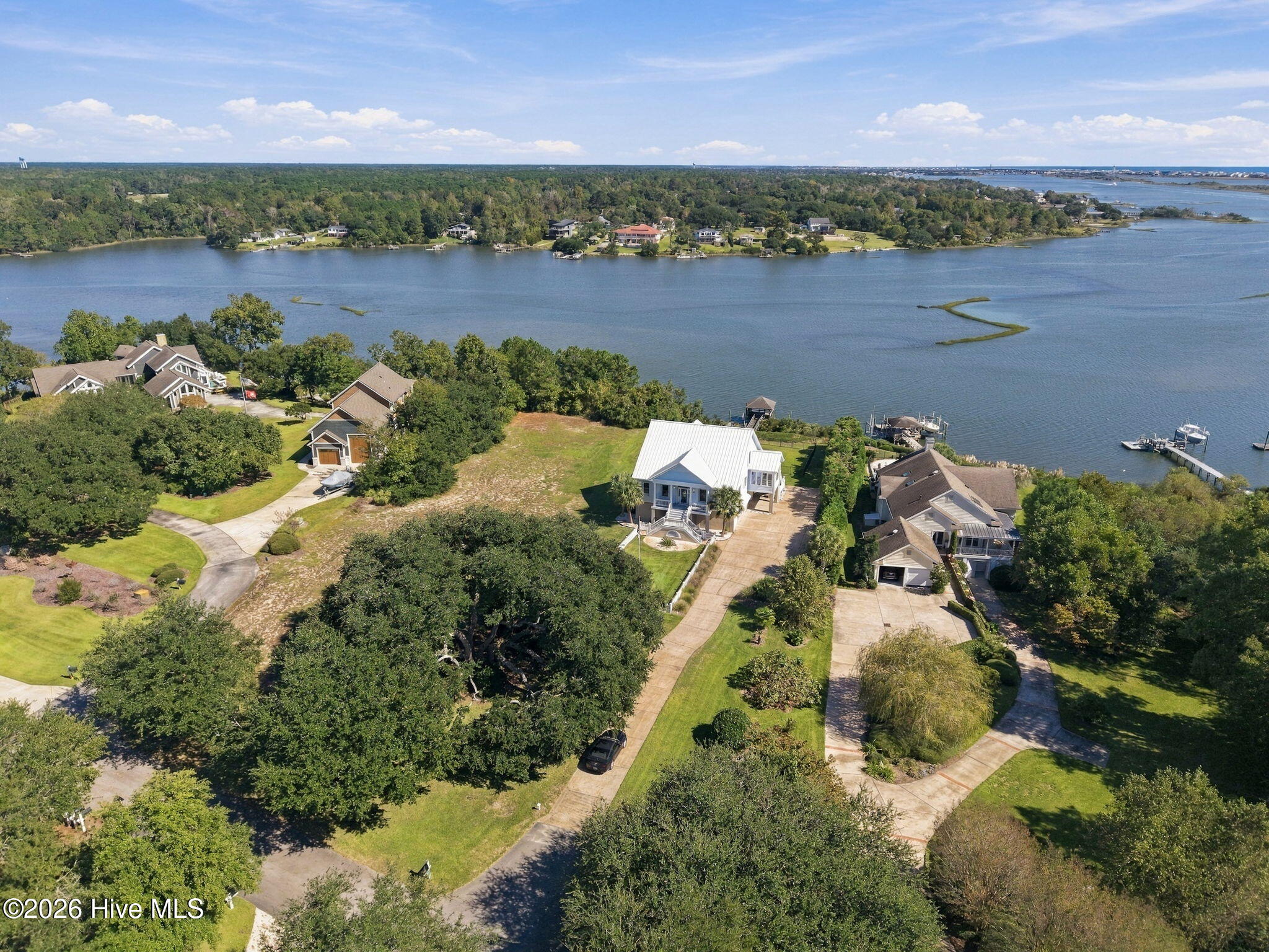 526 Ballast Point Road Property Photo 4
