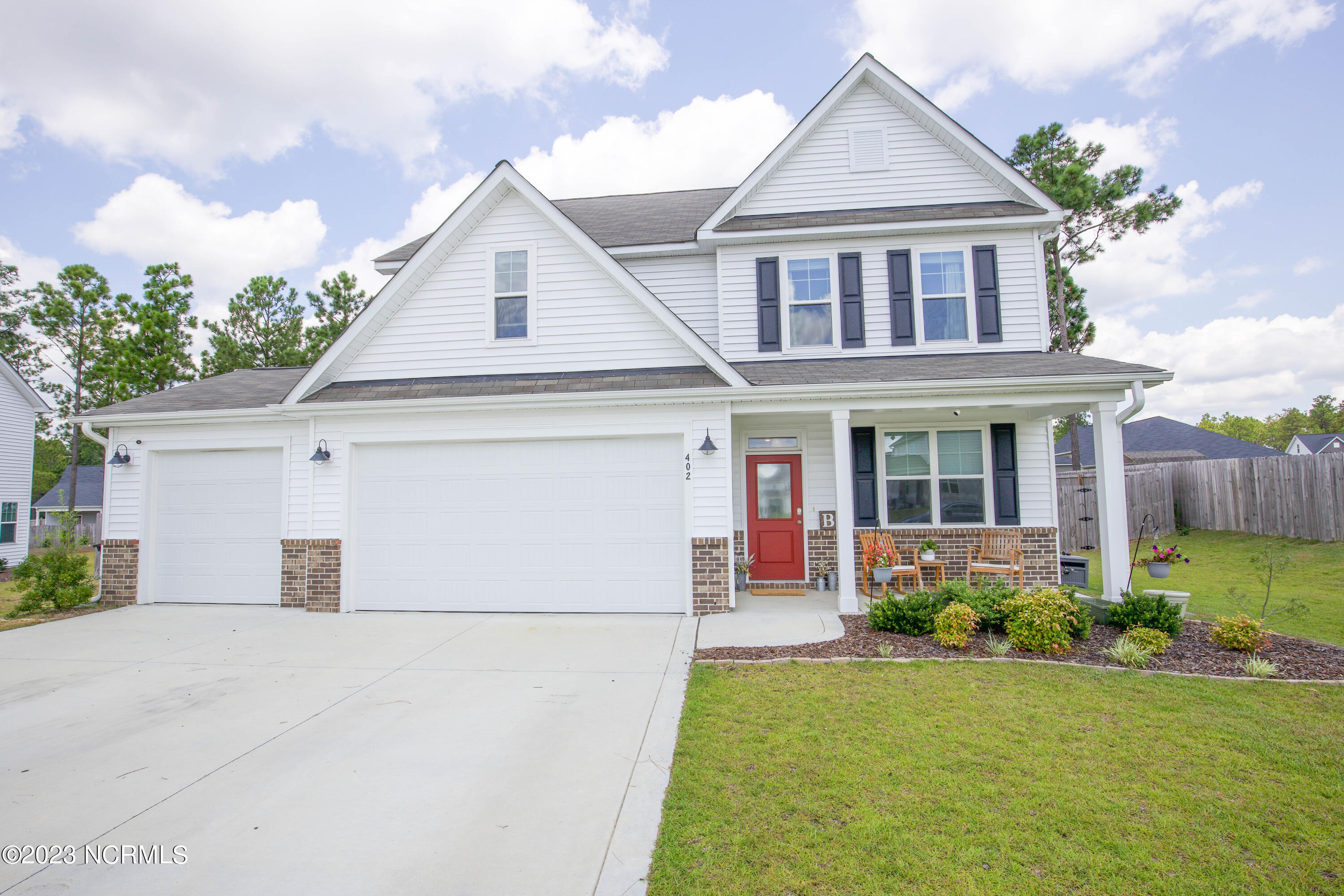 402 Summer Wind Way Property Photo 2